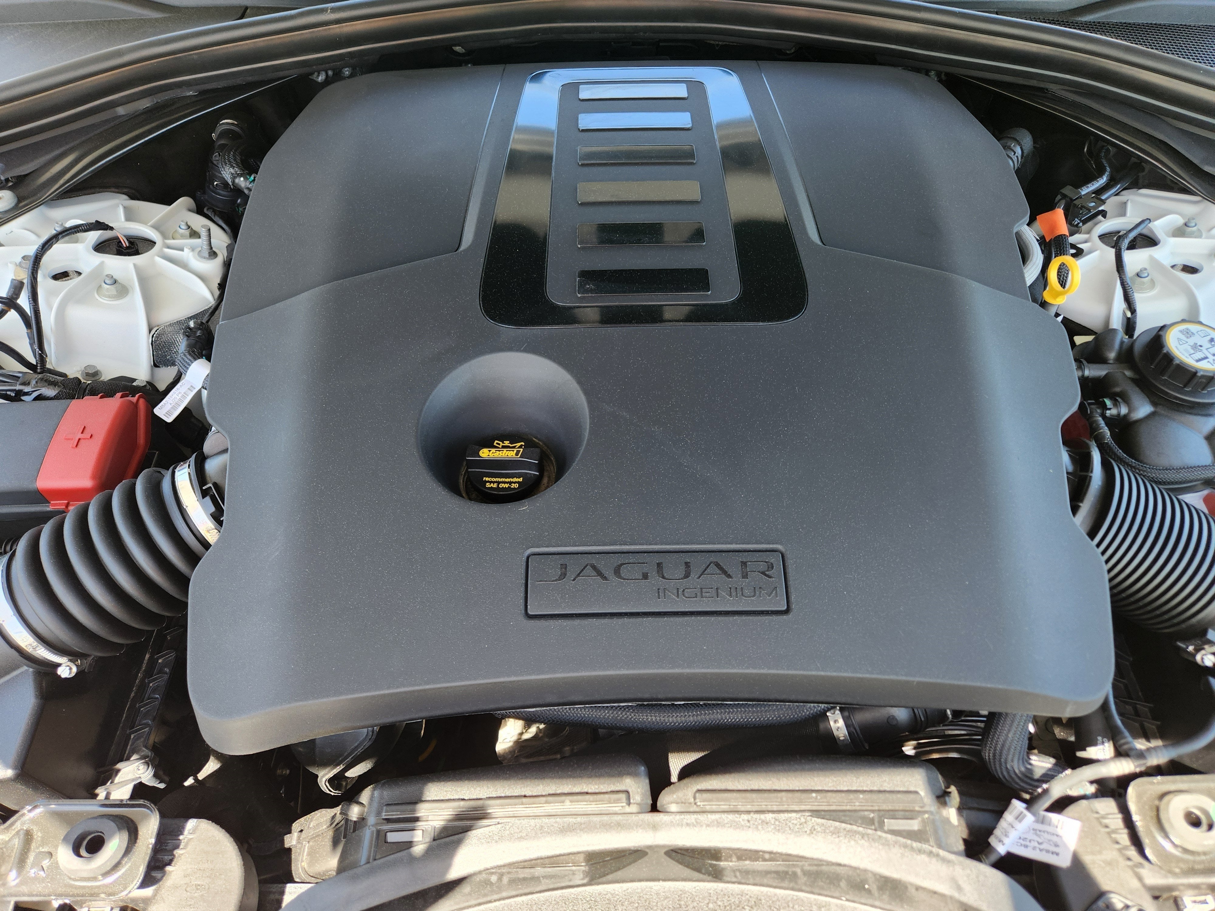 2024 Jaguar F-PACE P400 R-Dynamic S