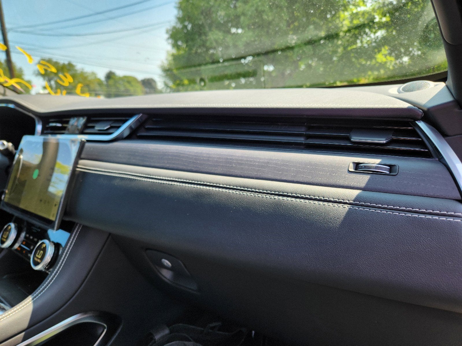 2024 Jaguar F-PACE P400 R-Dynamic S