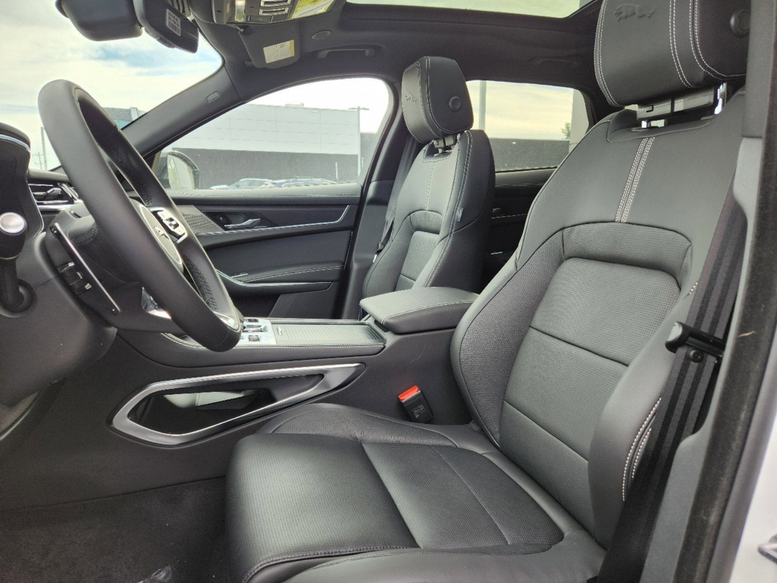 2024 Jaguar F-PACE P400 R-Dynamic S