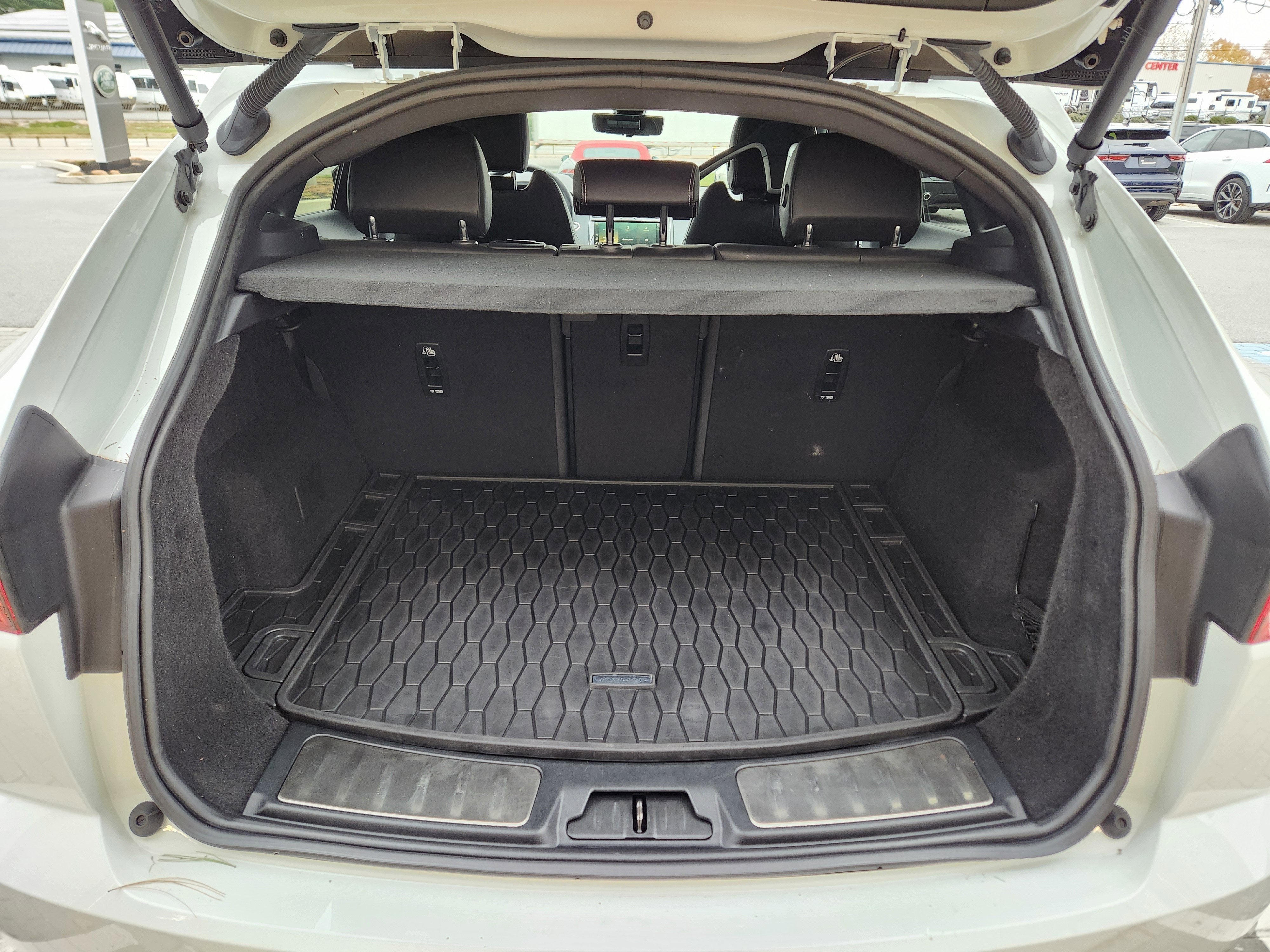 2024 Jaguar E-PACE P250