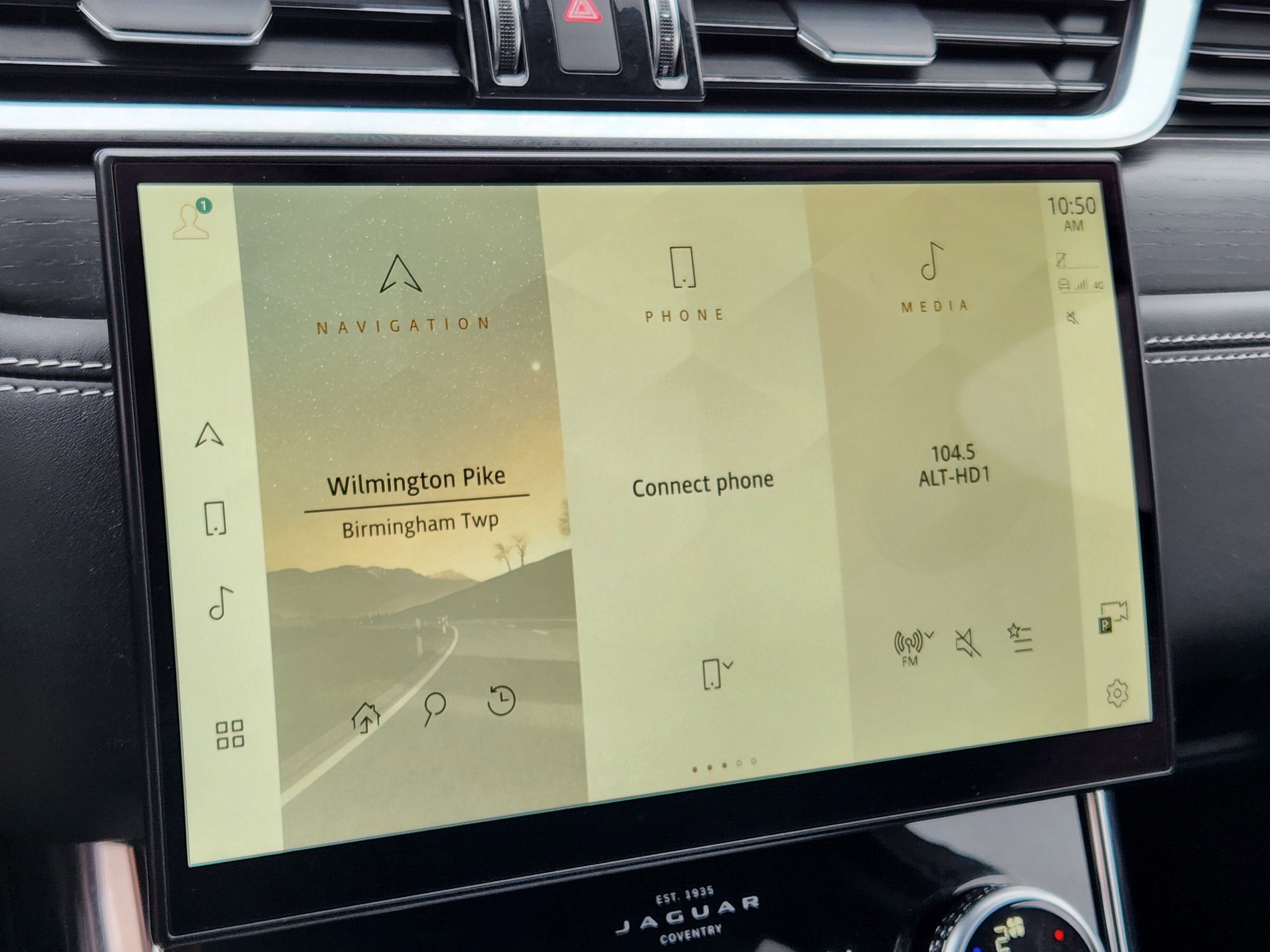 2022 Jaguar XF R-Dynamic SE