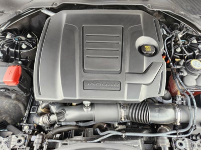 2022 Jaguar XF R-Dynamic SE