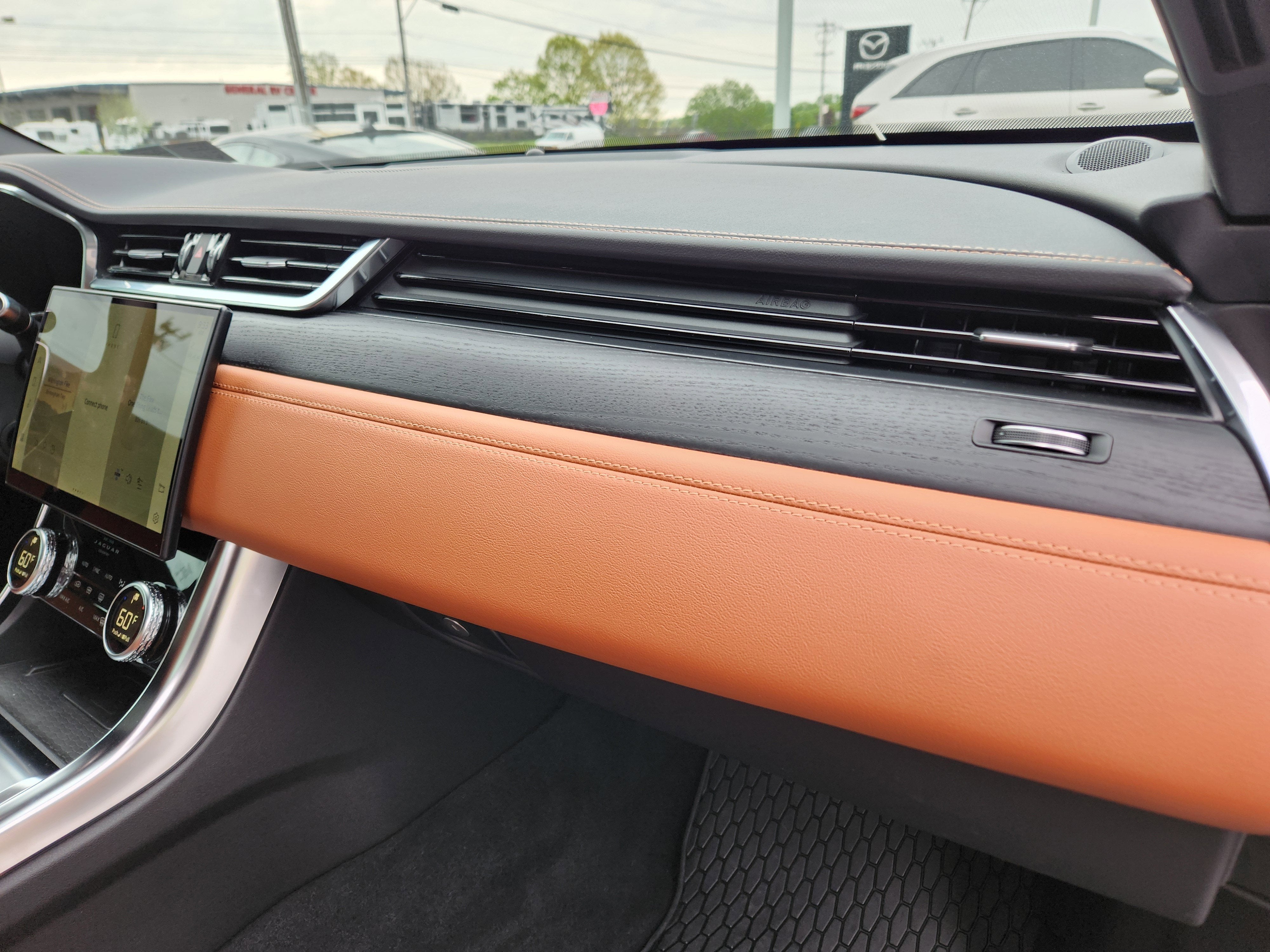 2022 Jaguar XF R-Dynamic SE