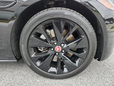 2022 Jaguar XF R-Dynamic SE