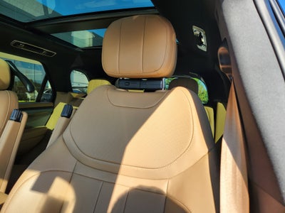 2026 Land Rover Range Rover Sport SE