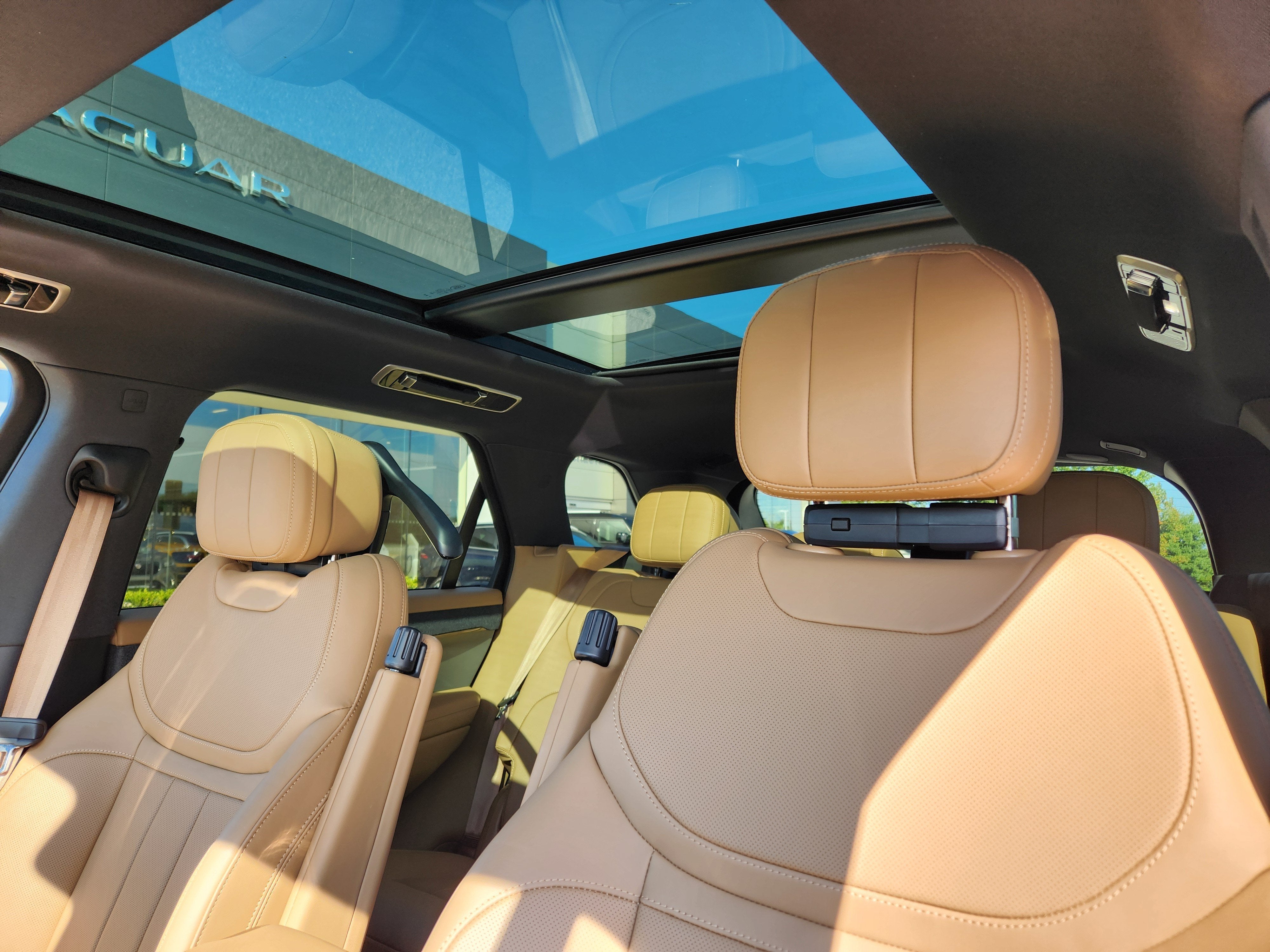 2026 Land Rover Range Rover Sport SE