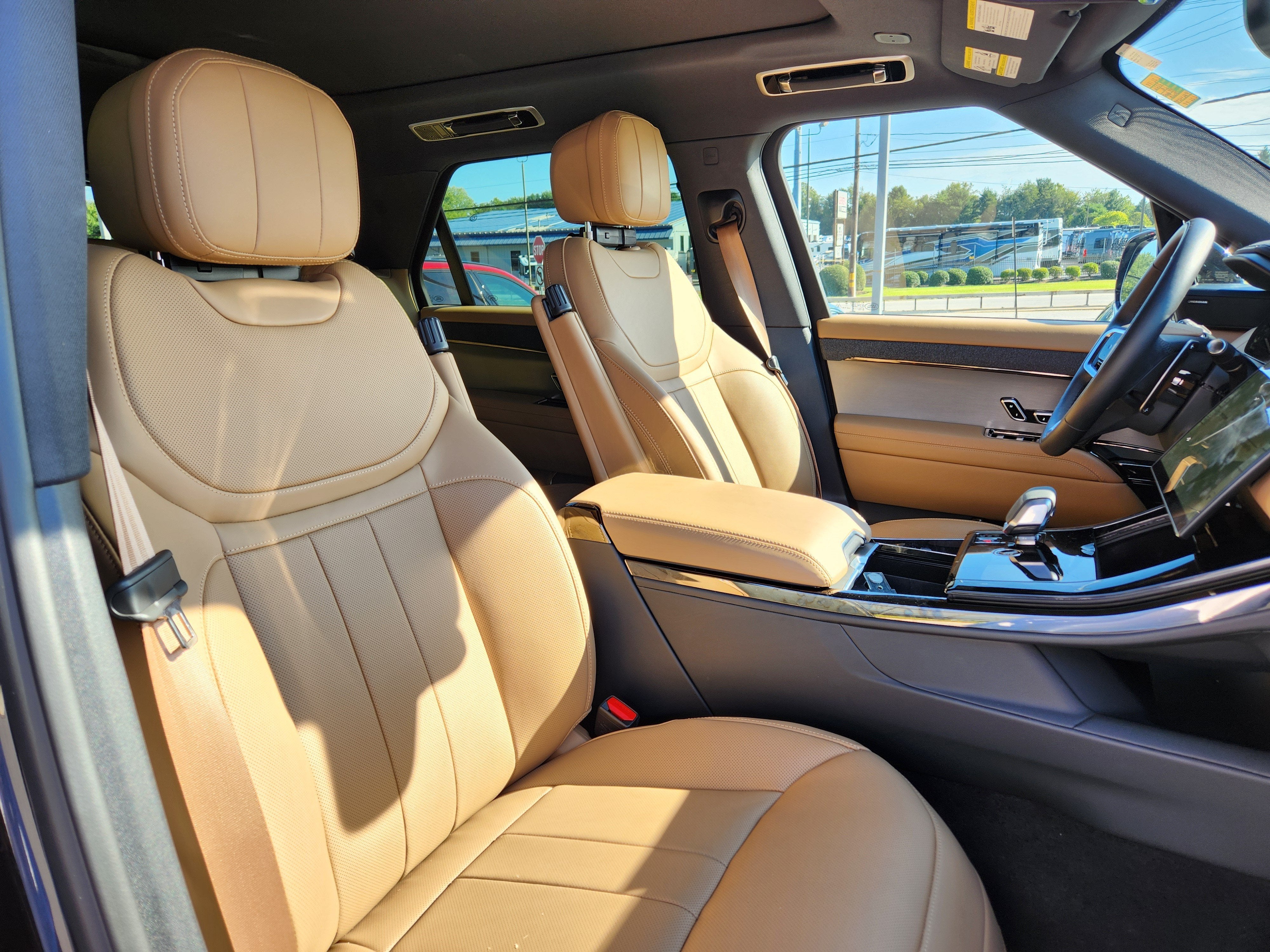 2026 Land Rover Range Rover Sport SE