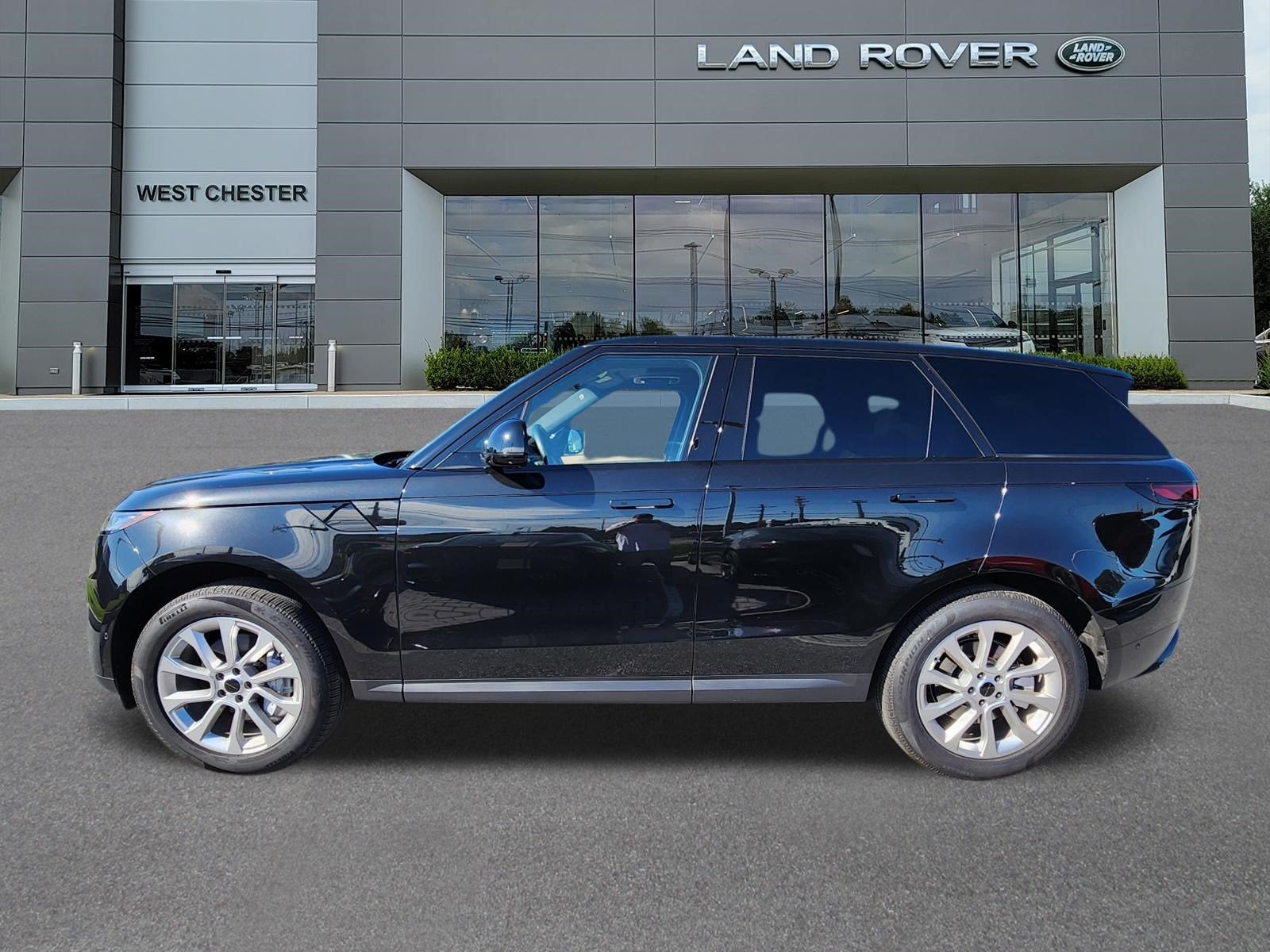 2026 Land Rover Range Rover Sport SE
