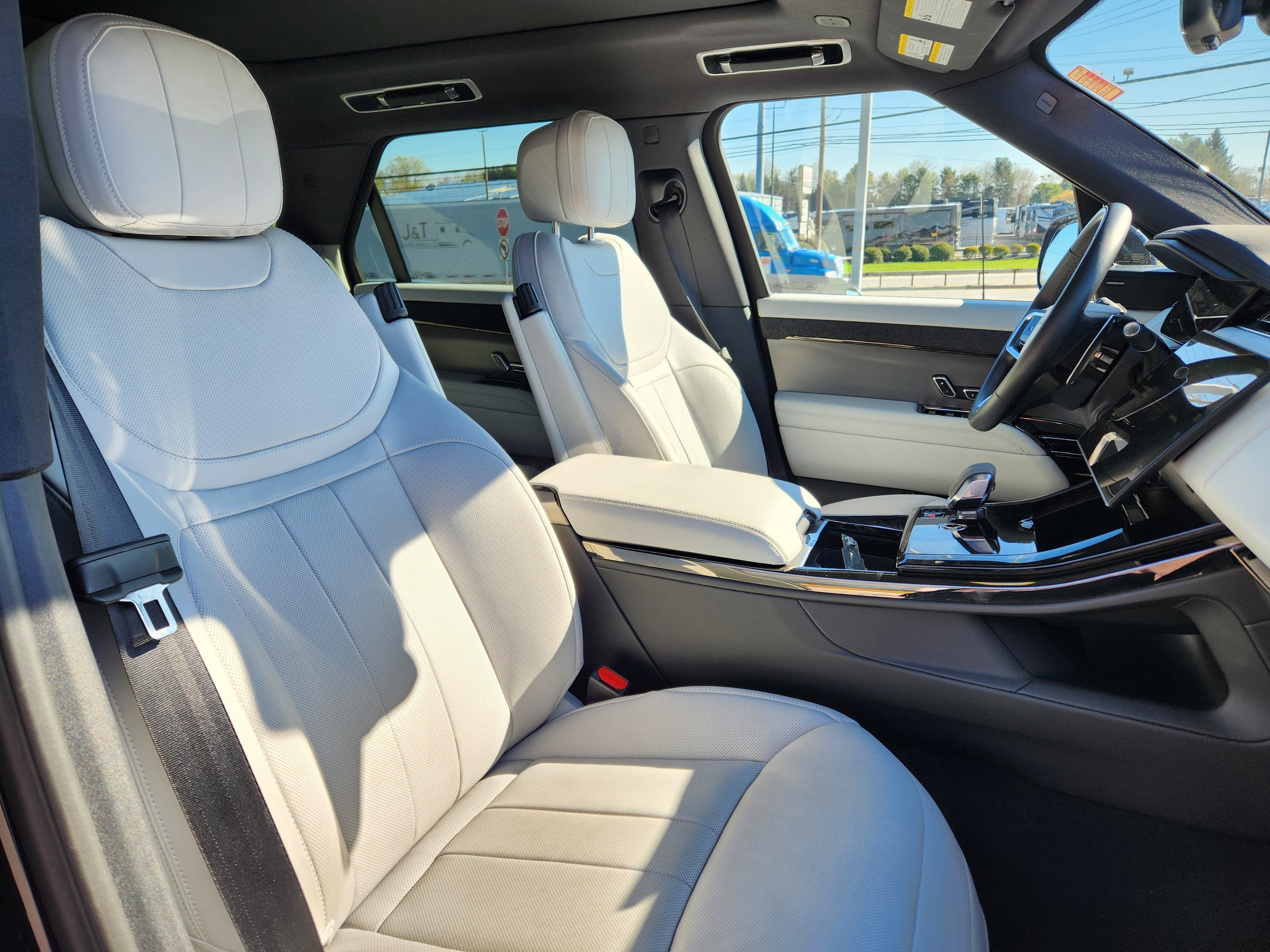 2024 Land Rover Range Rover Sport SE