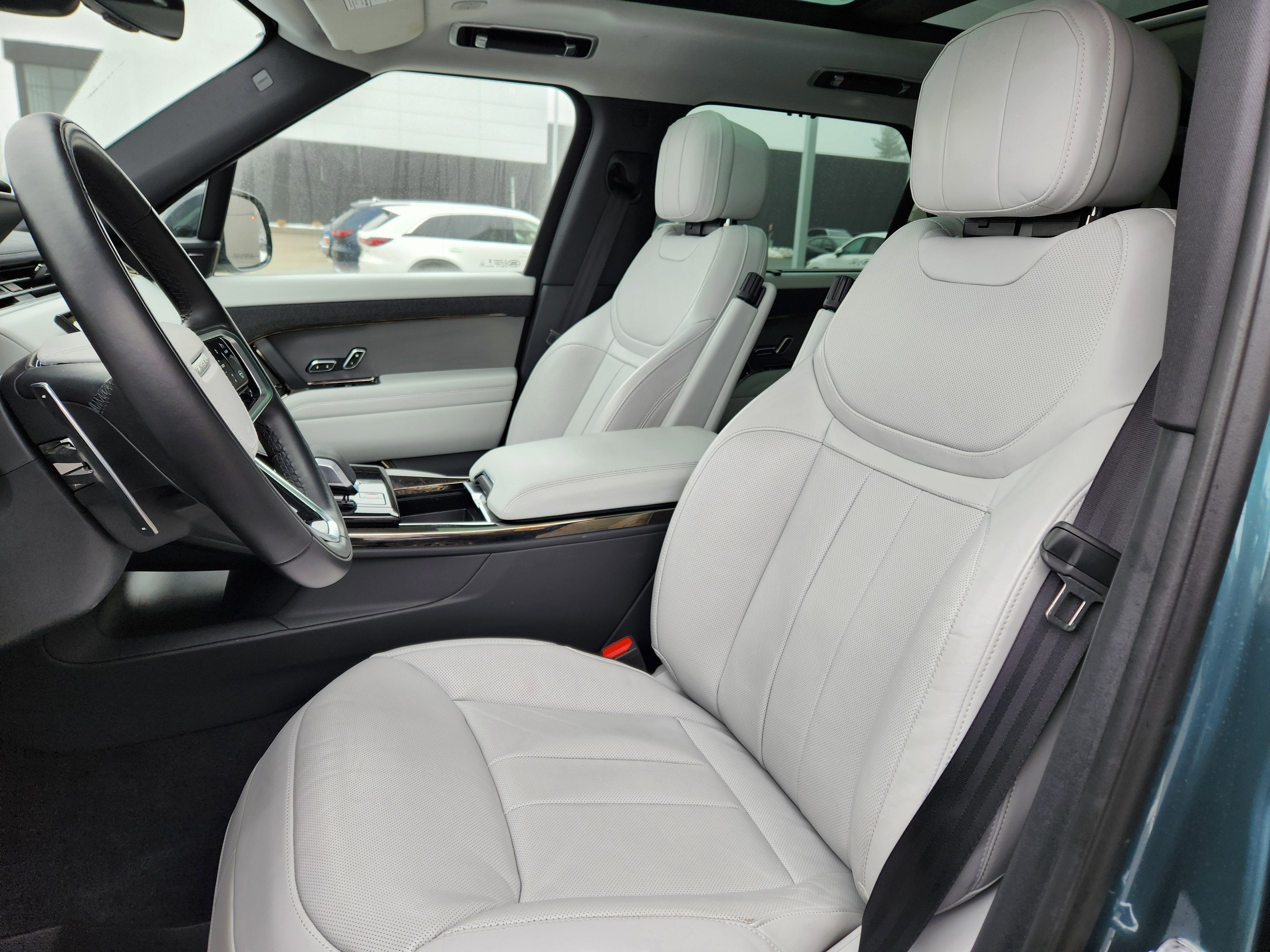 2024 Land Rover Range Rover Sport SE