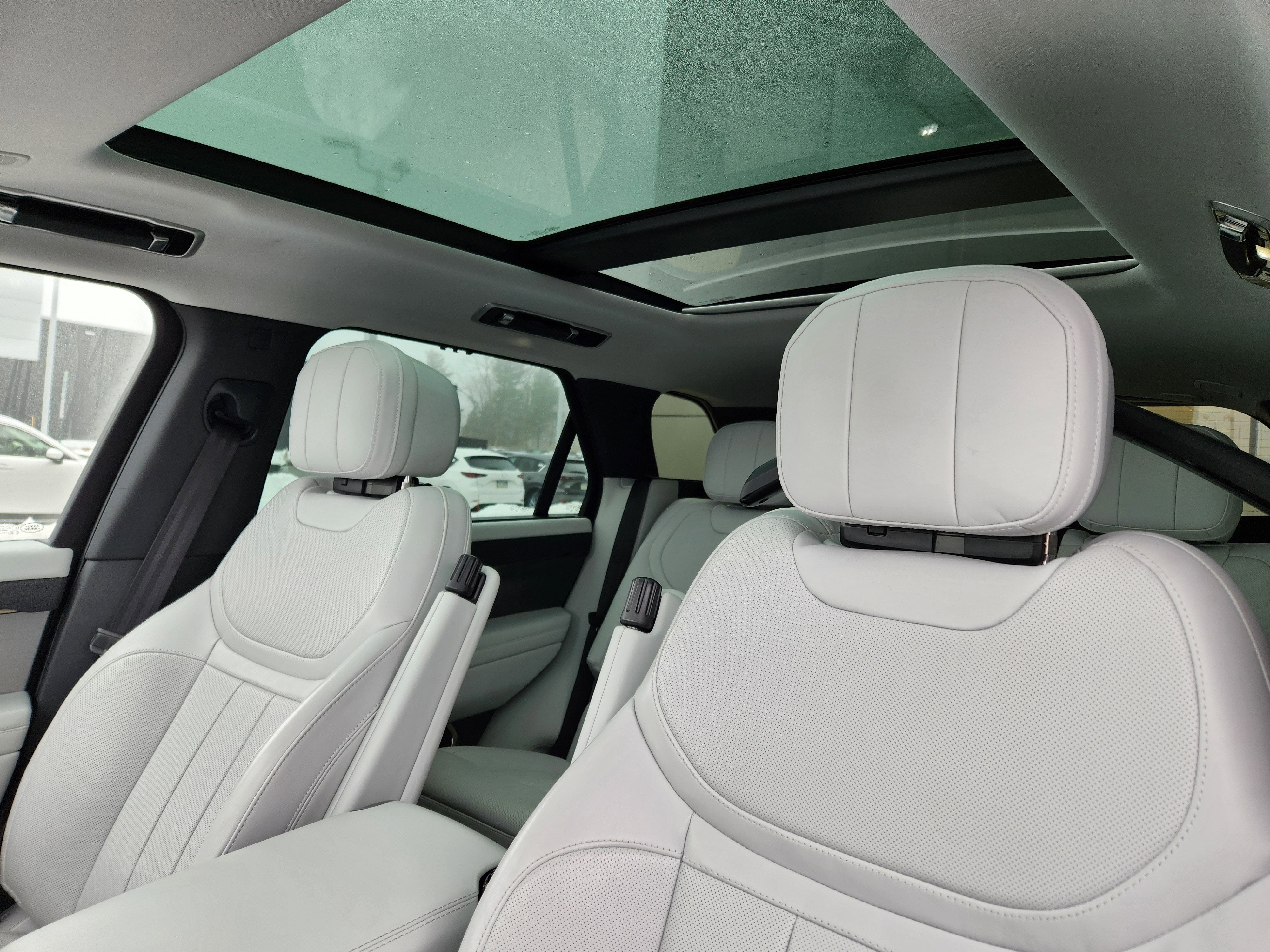 2024 Land Rover Range Rover Sport SE