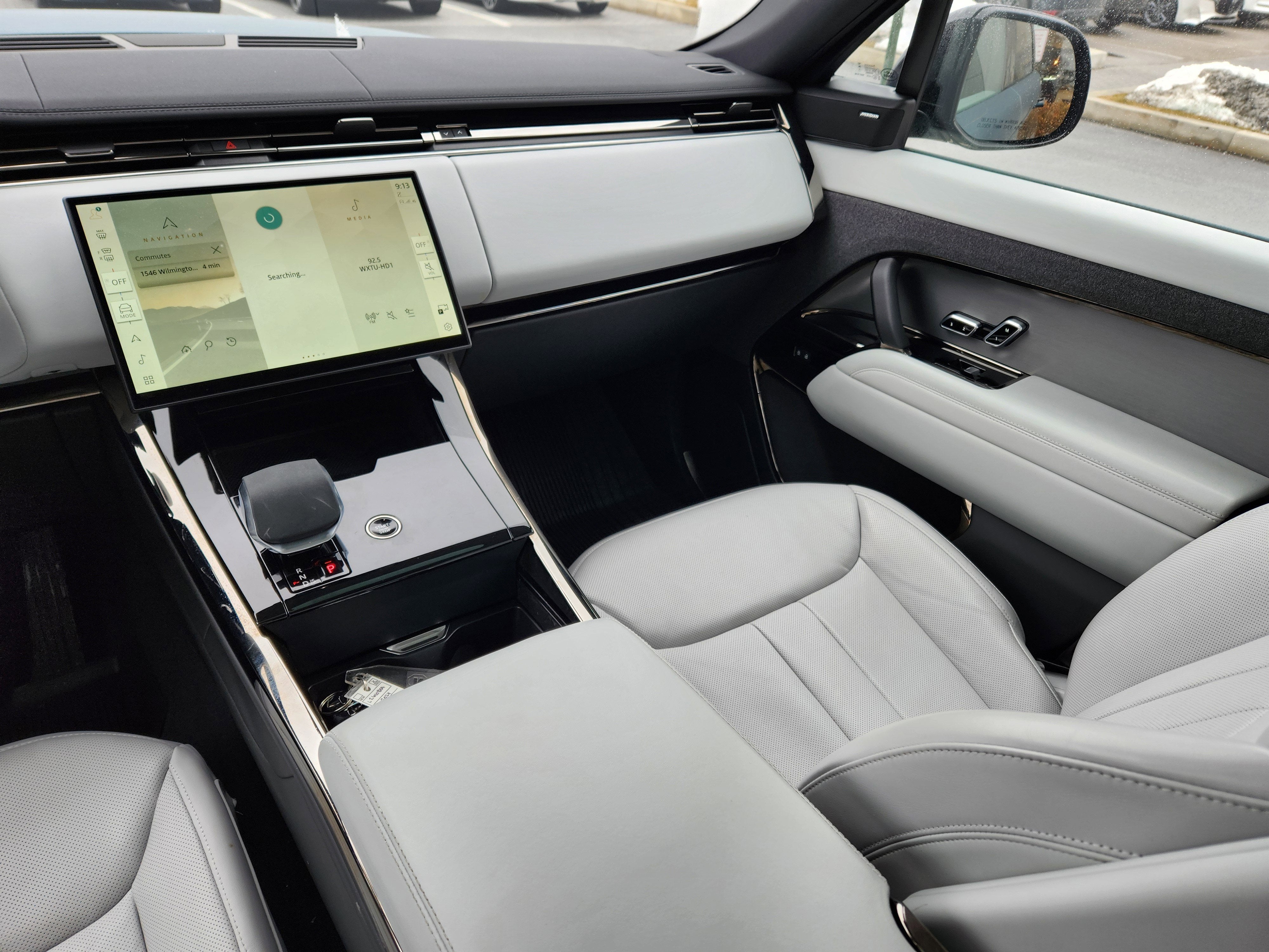 2024 Land Rover Range Rover Sport SE