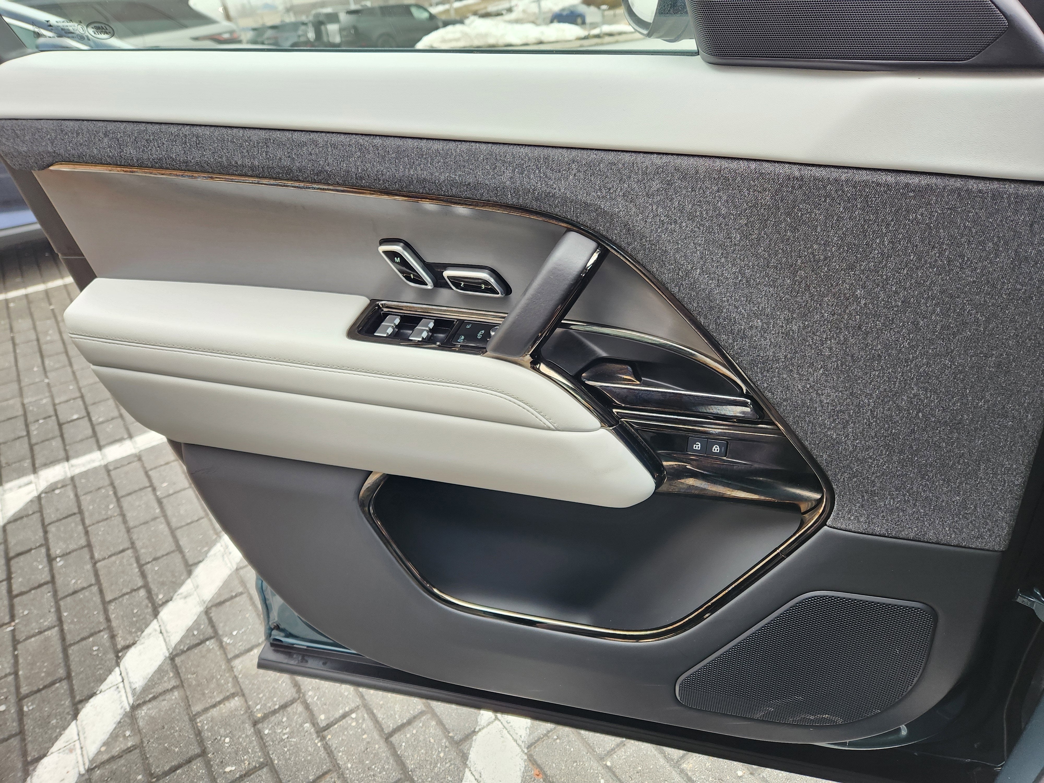 2024 Land Rover Range Rover Sport SE