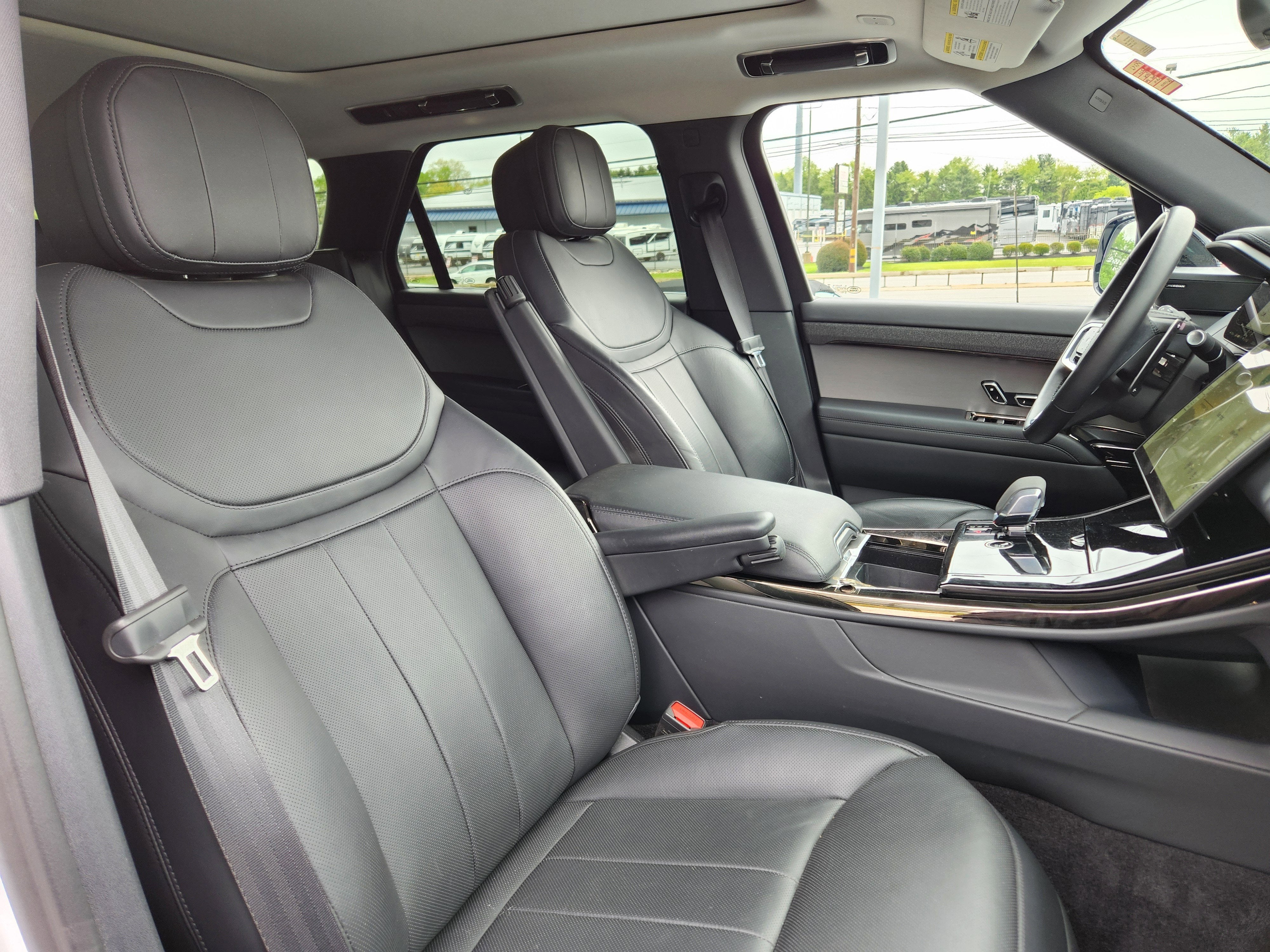2024 Land Rover Range Rover Sport SE