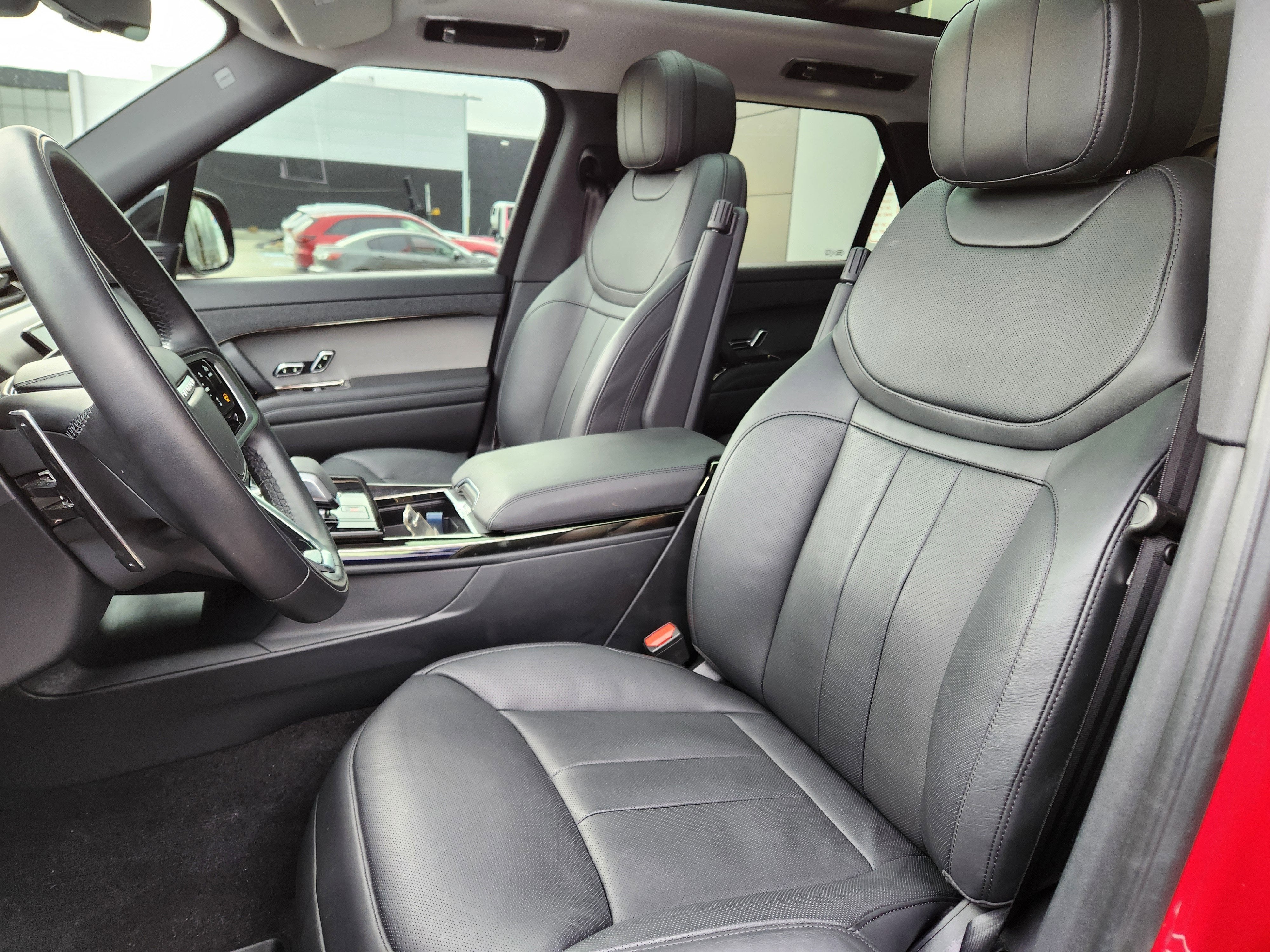 2024 Land Rover Range Rover Sport SE