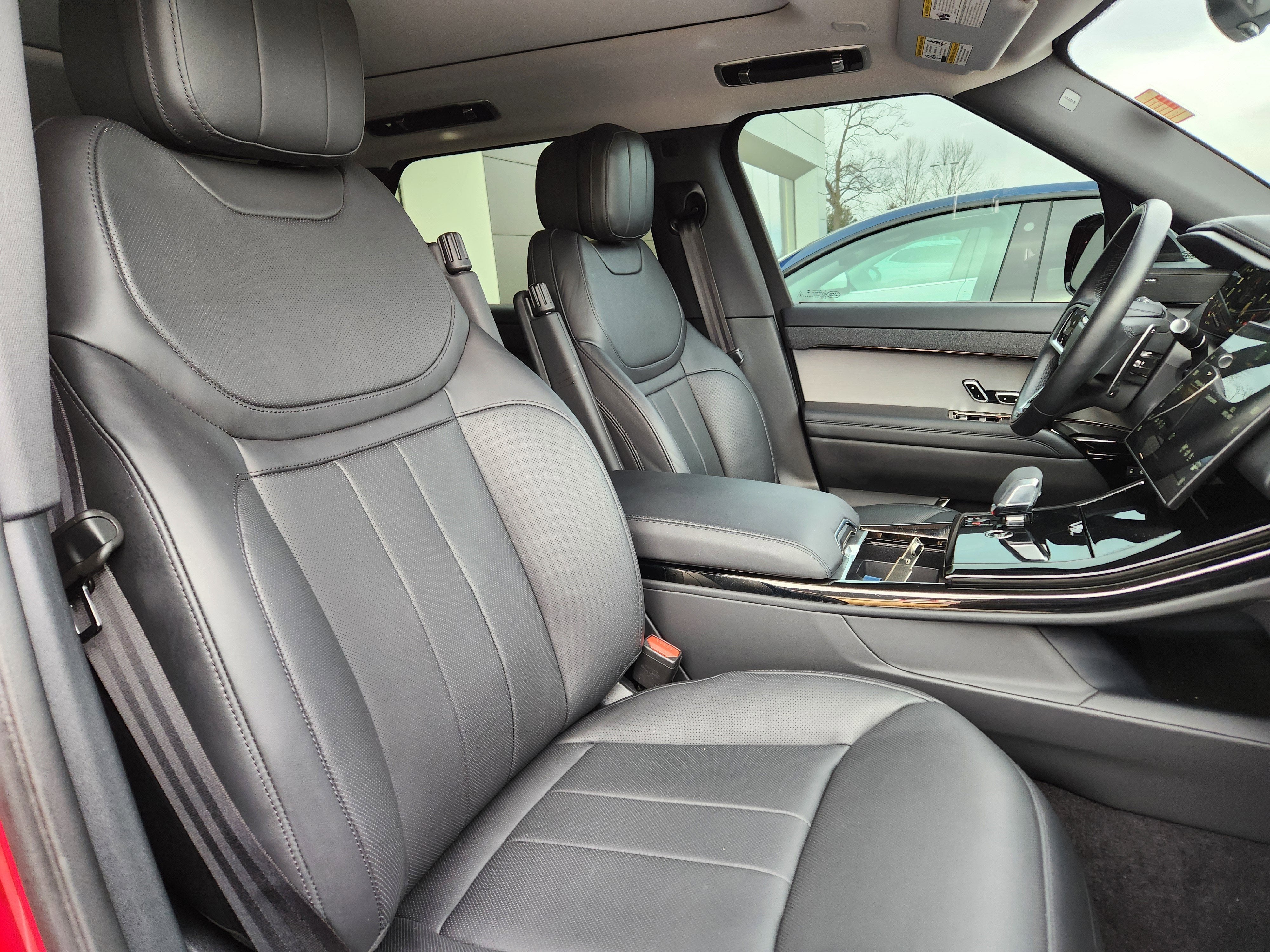 2024 Land Rover Range Rover Sport SE