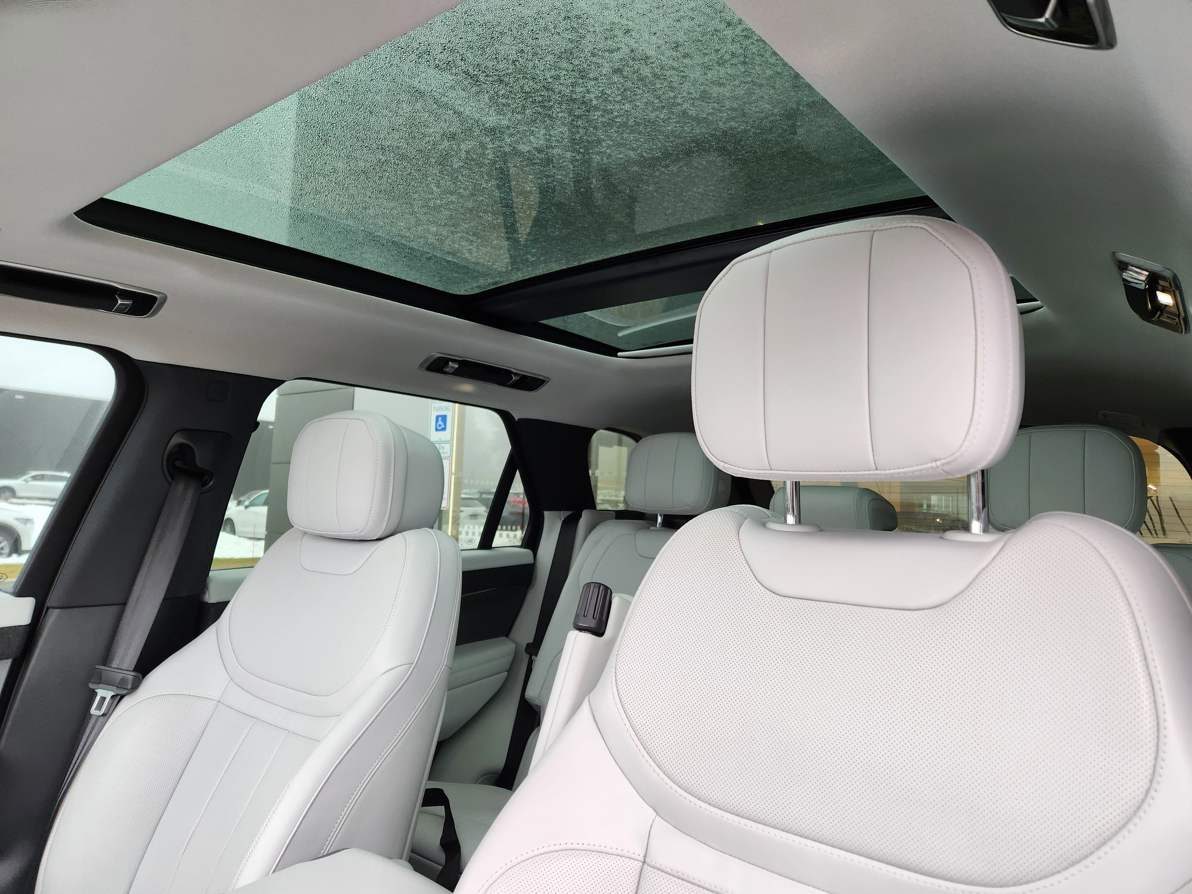 2024 Land Rover Range Rover Sport SE