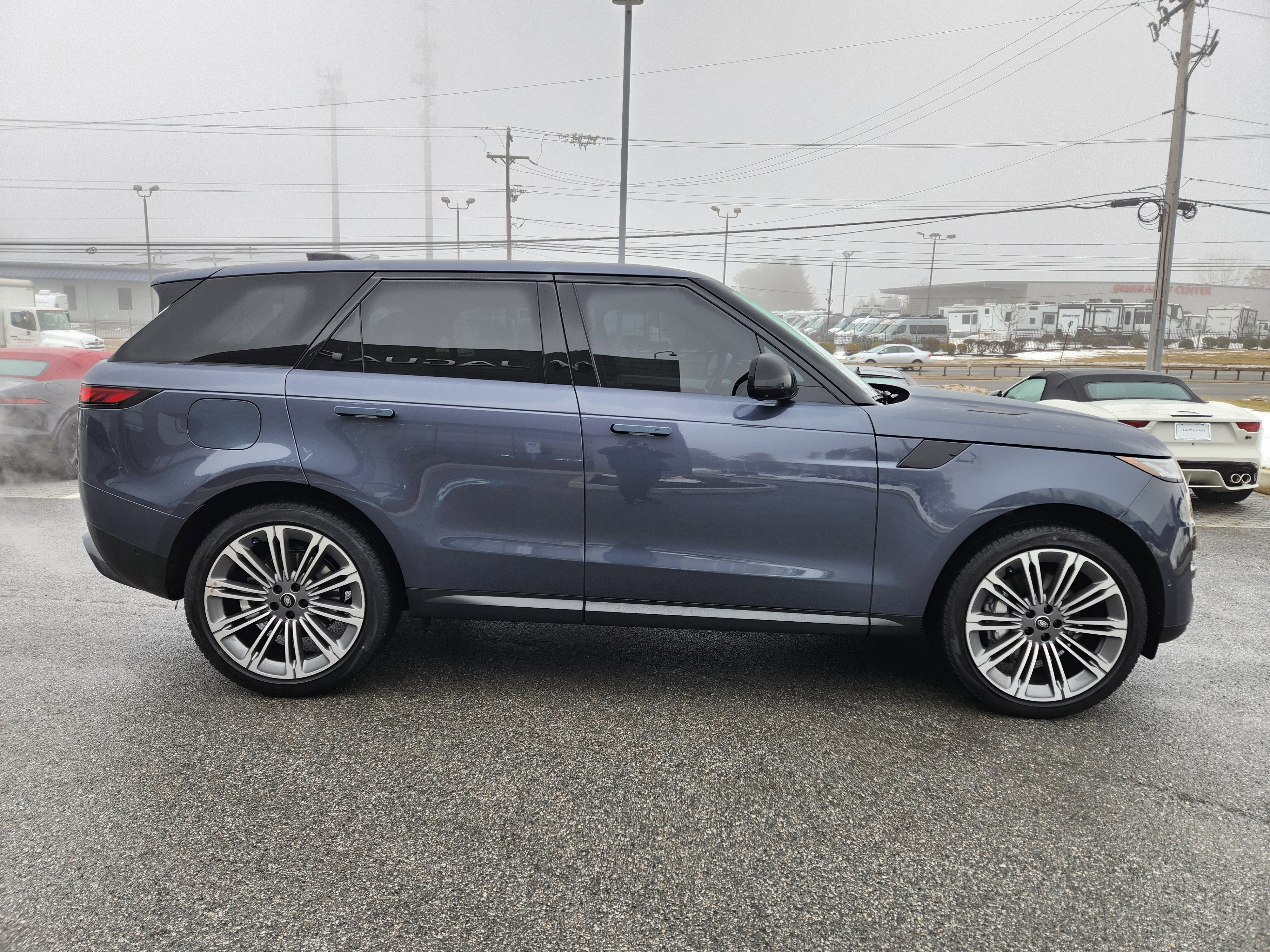 2024 Land Rover Range Rover Sport SE