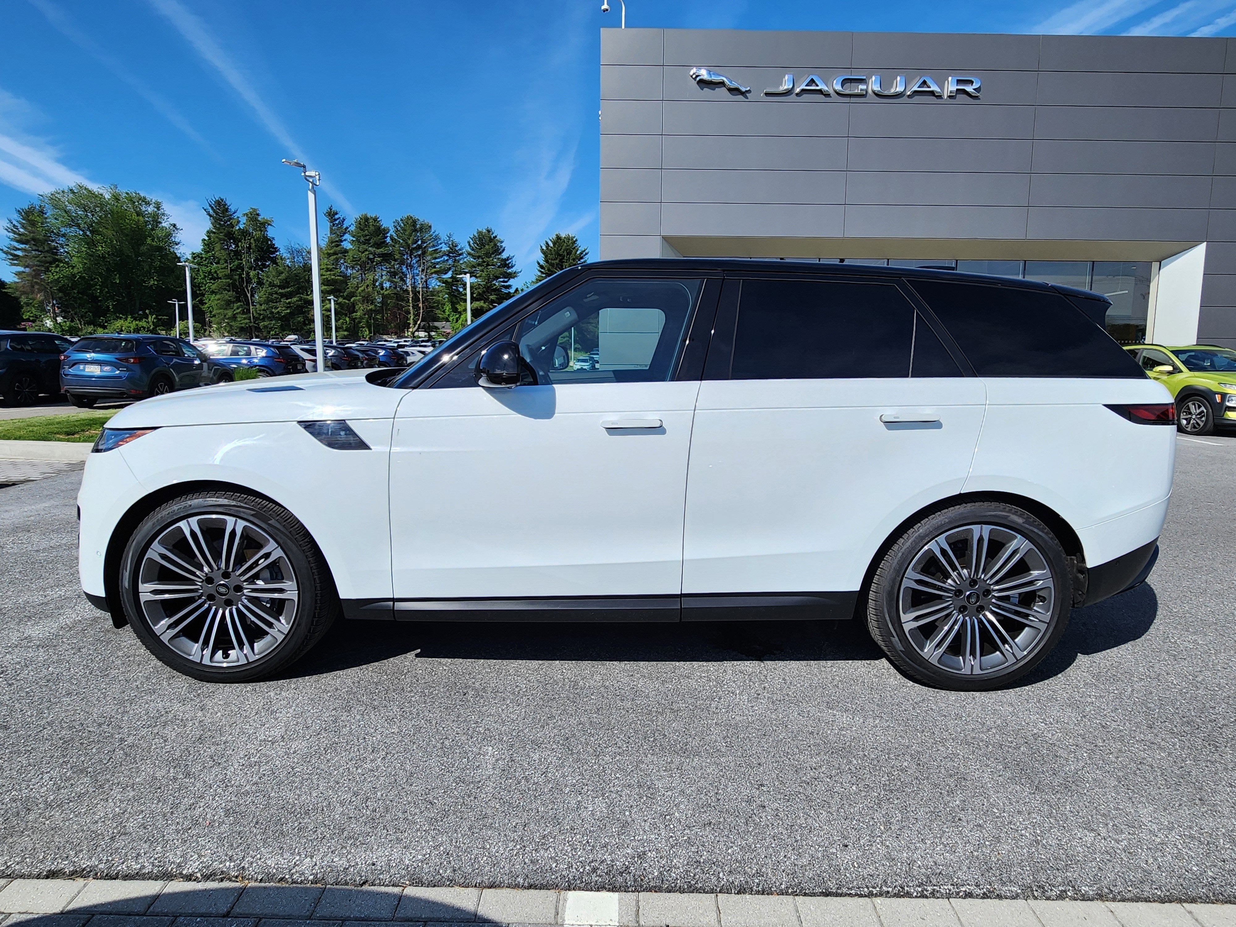 2023 Land Rover Range Rover Sport SE