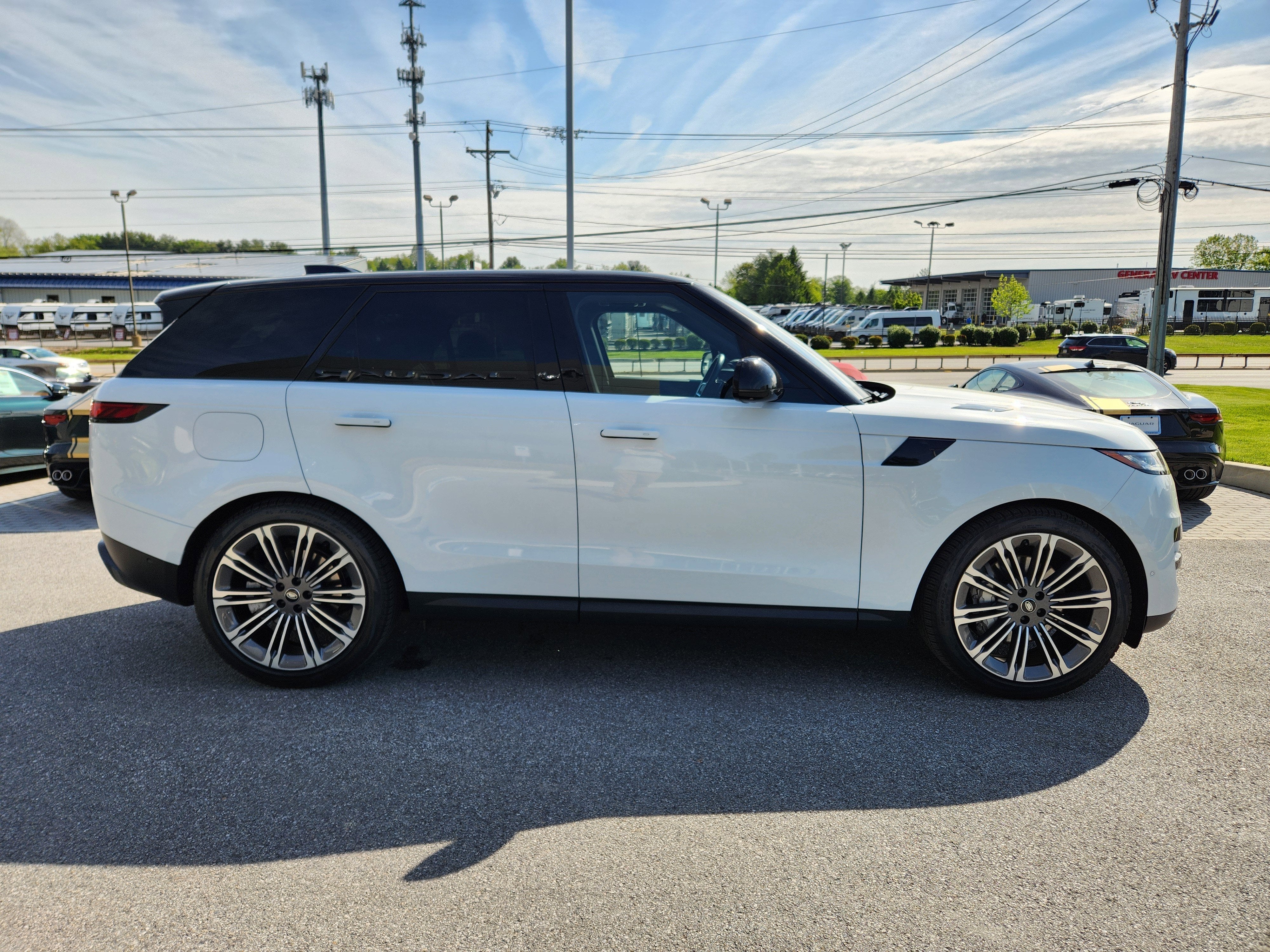2023 Land Rover Range Rover Sport SE