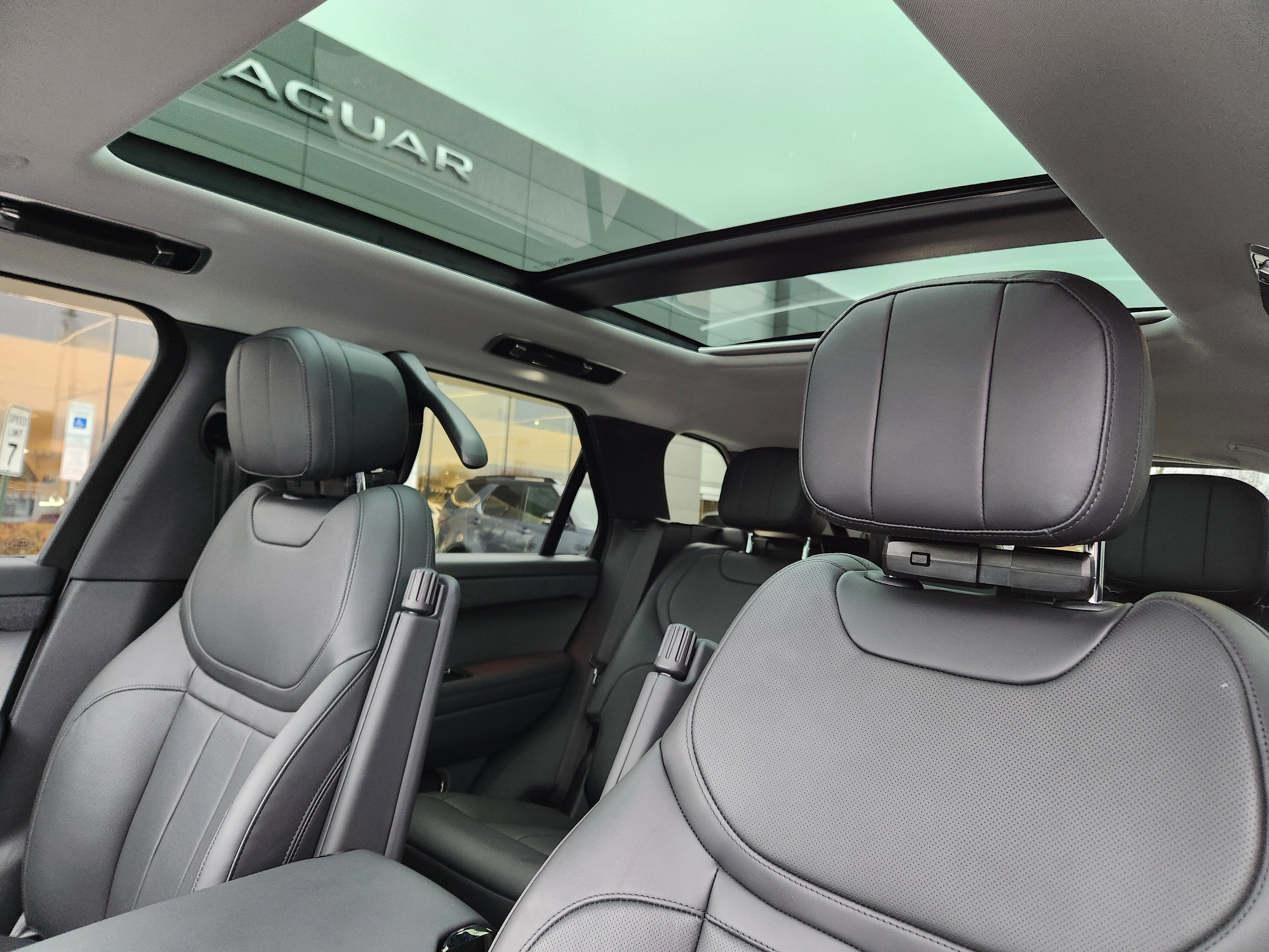 2024 Land Rover Range Rover Sport SE