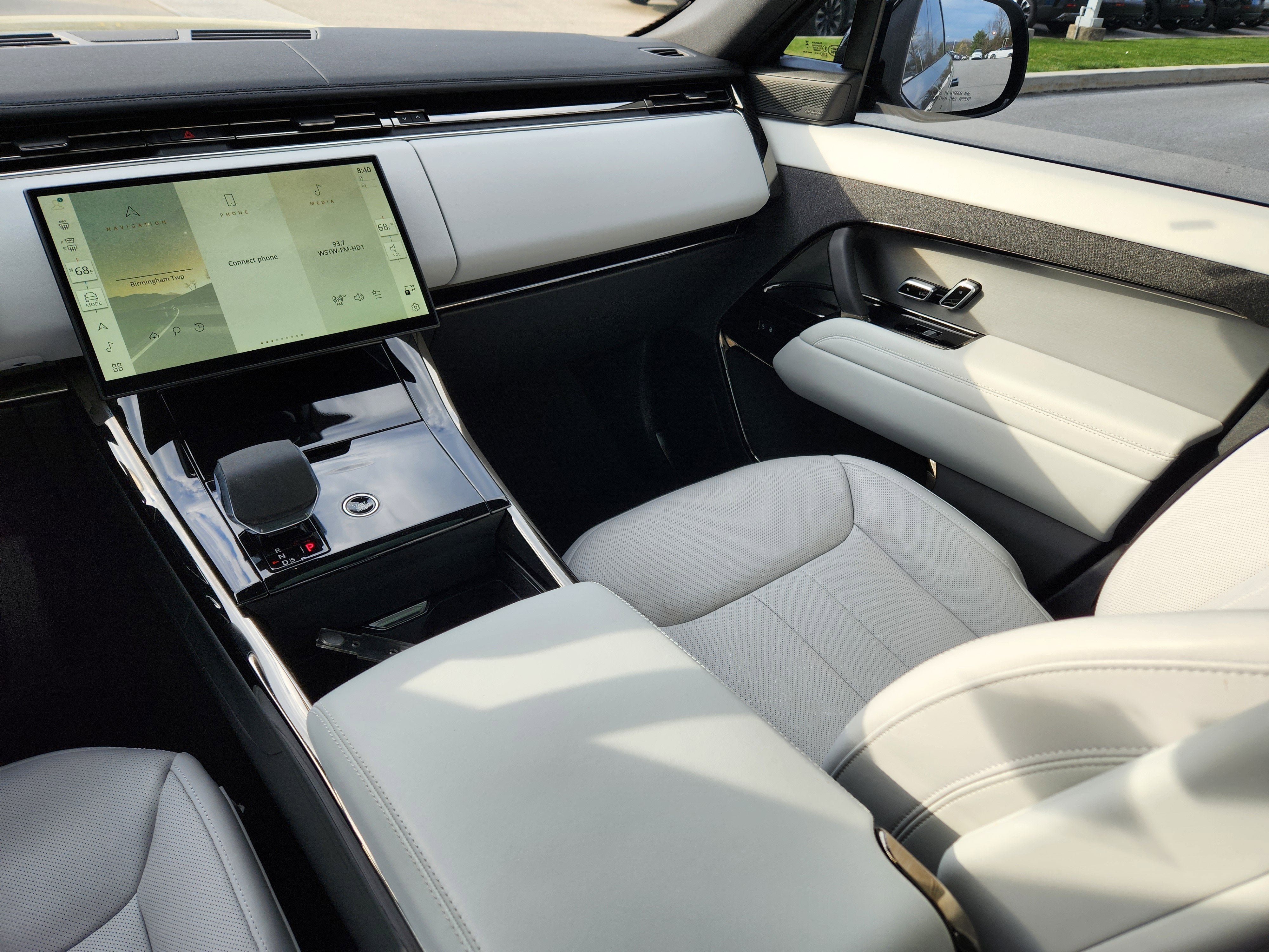 2025 Land Rover Range Rover Sport SE