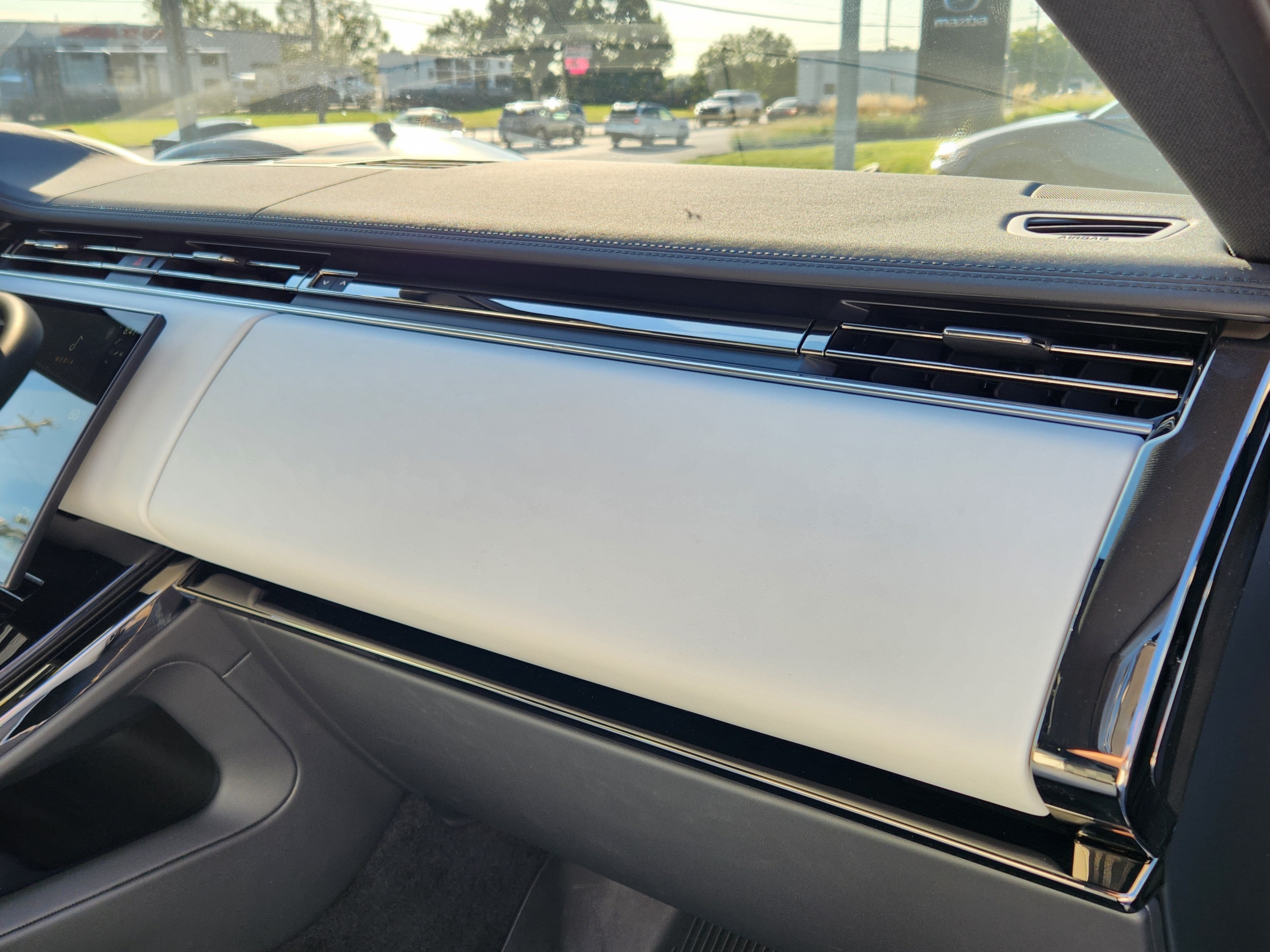 2026 Land Rover Range Rover Sport SE