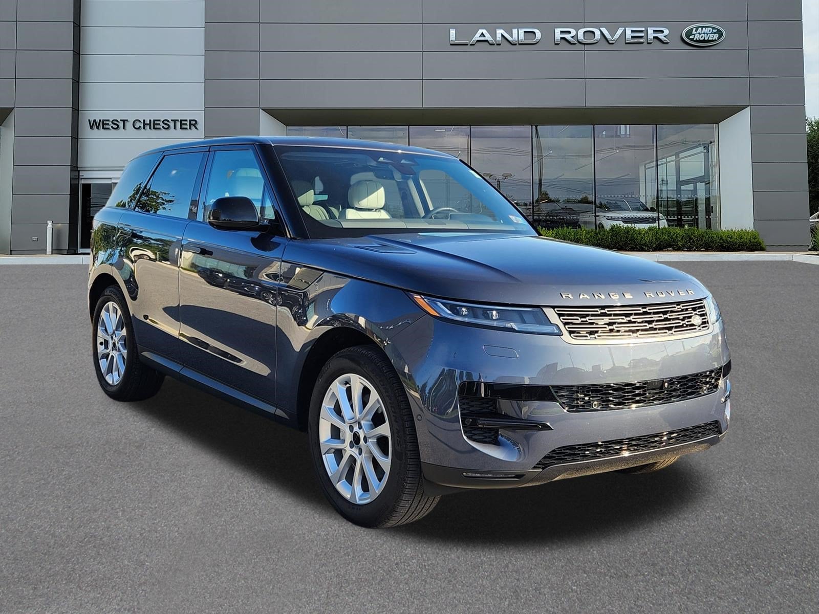 2026 Land Rover Range Rover Sport SE