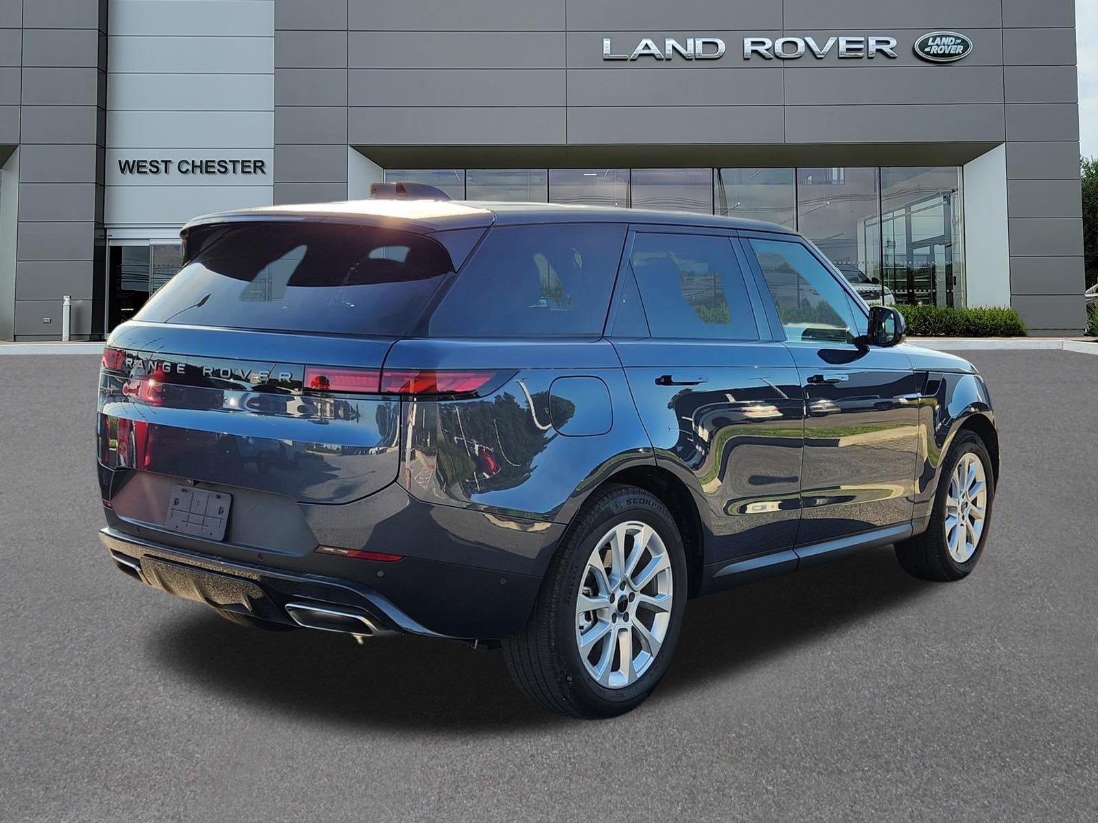 2026 Land Rover Range Rover Sport SE