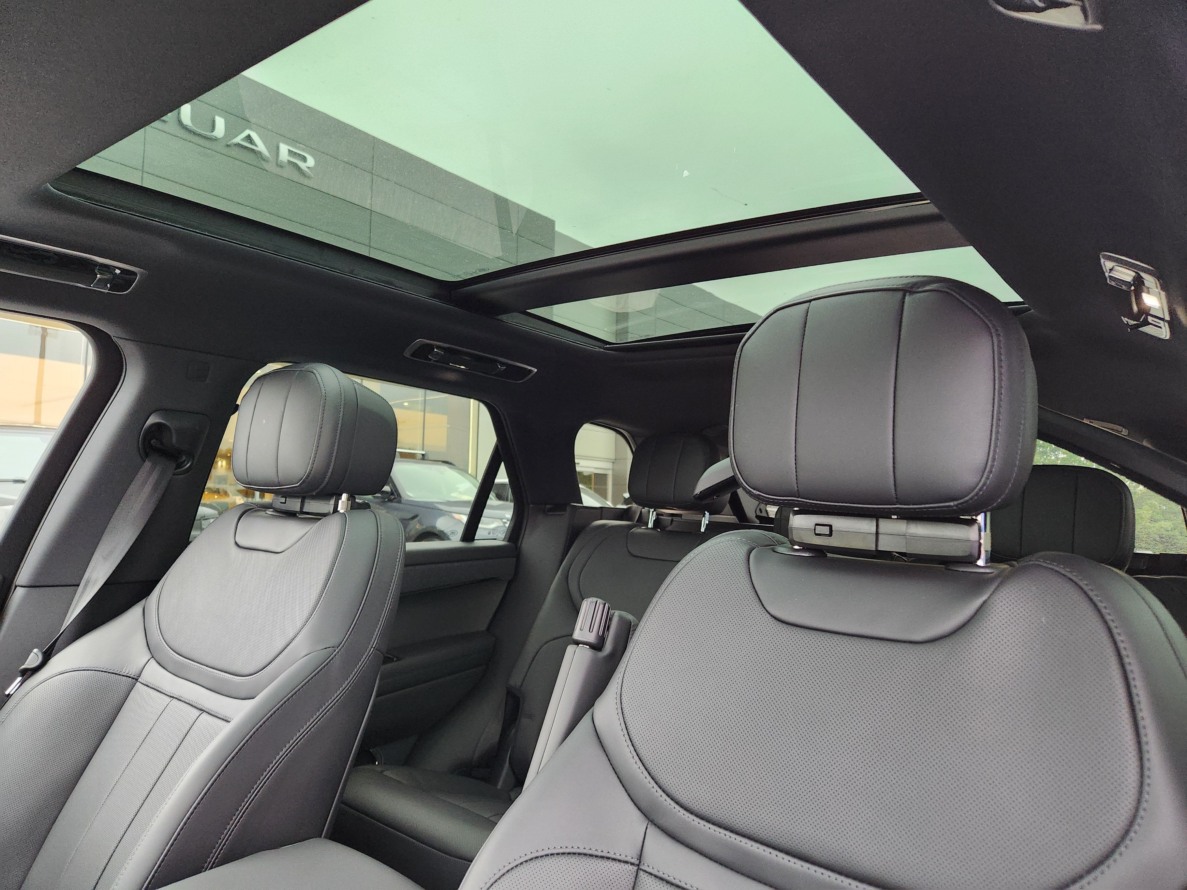 2027 Land Rover Range Rover Sport SE