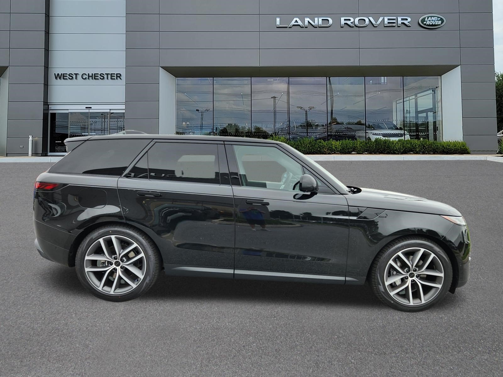 2027 Land Rover Range Rover Sport SE