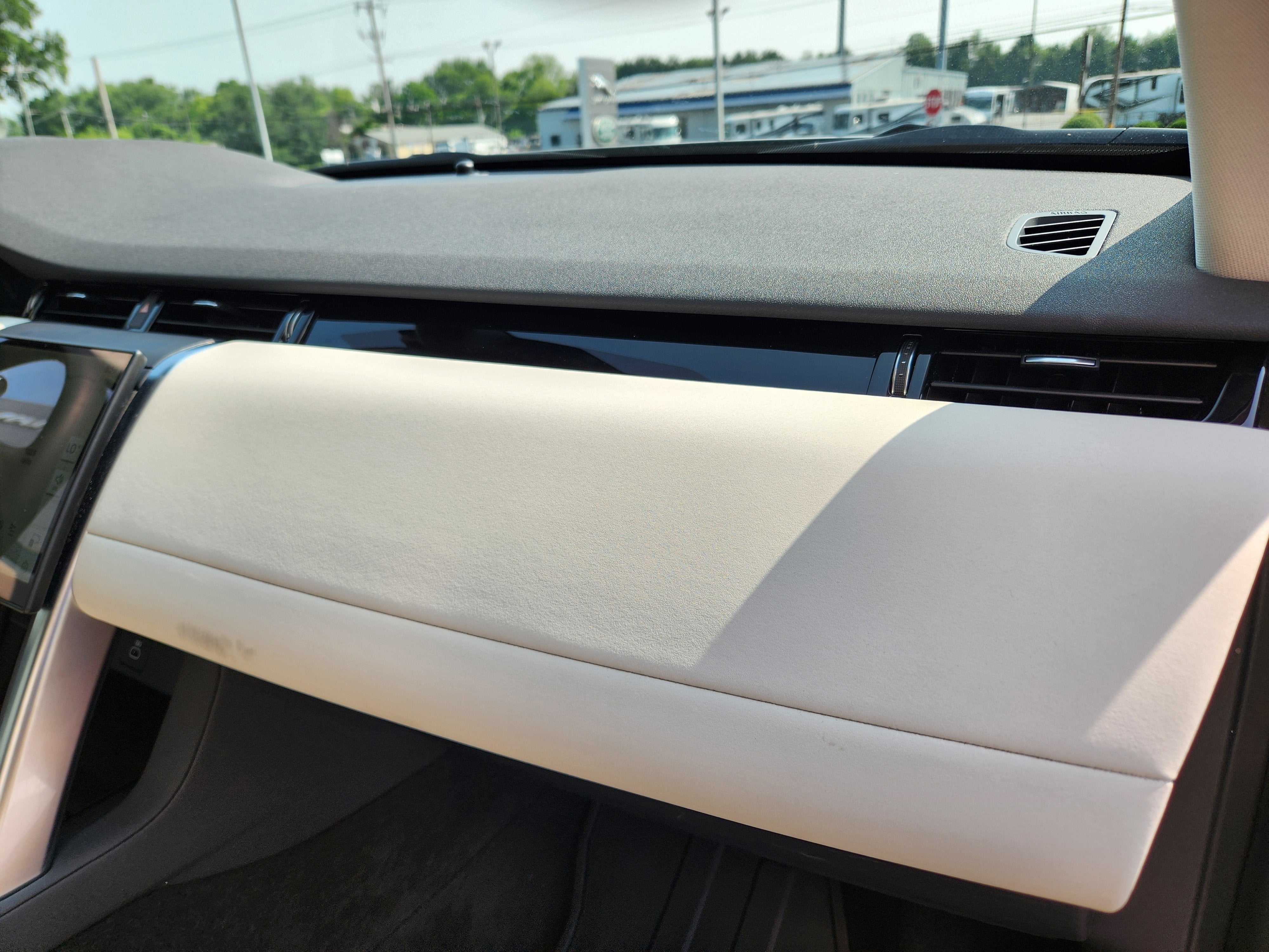 2025 Land Rover Discovery Sport S