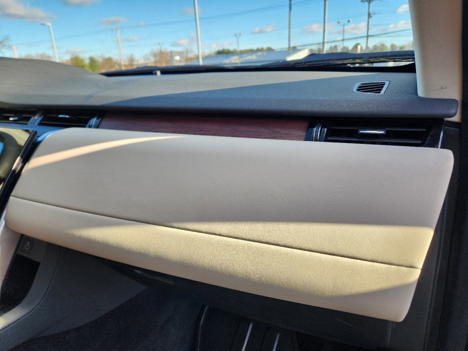 2024 Land Rover Discovery Sport S