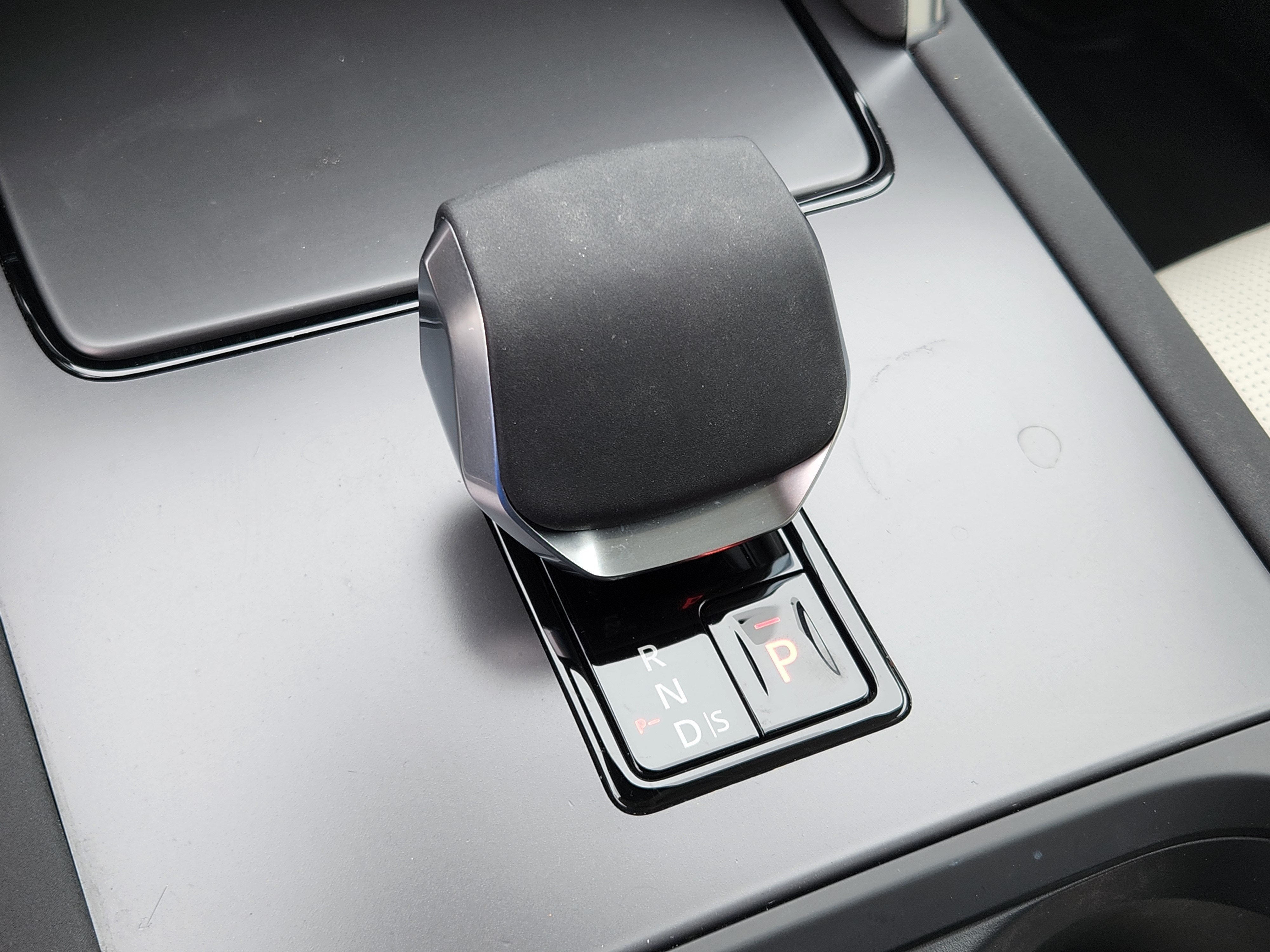 2025 Land Rover Discovery Sport S