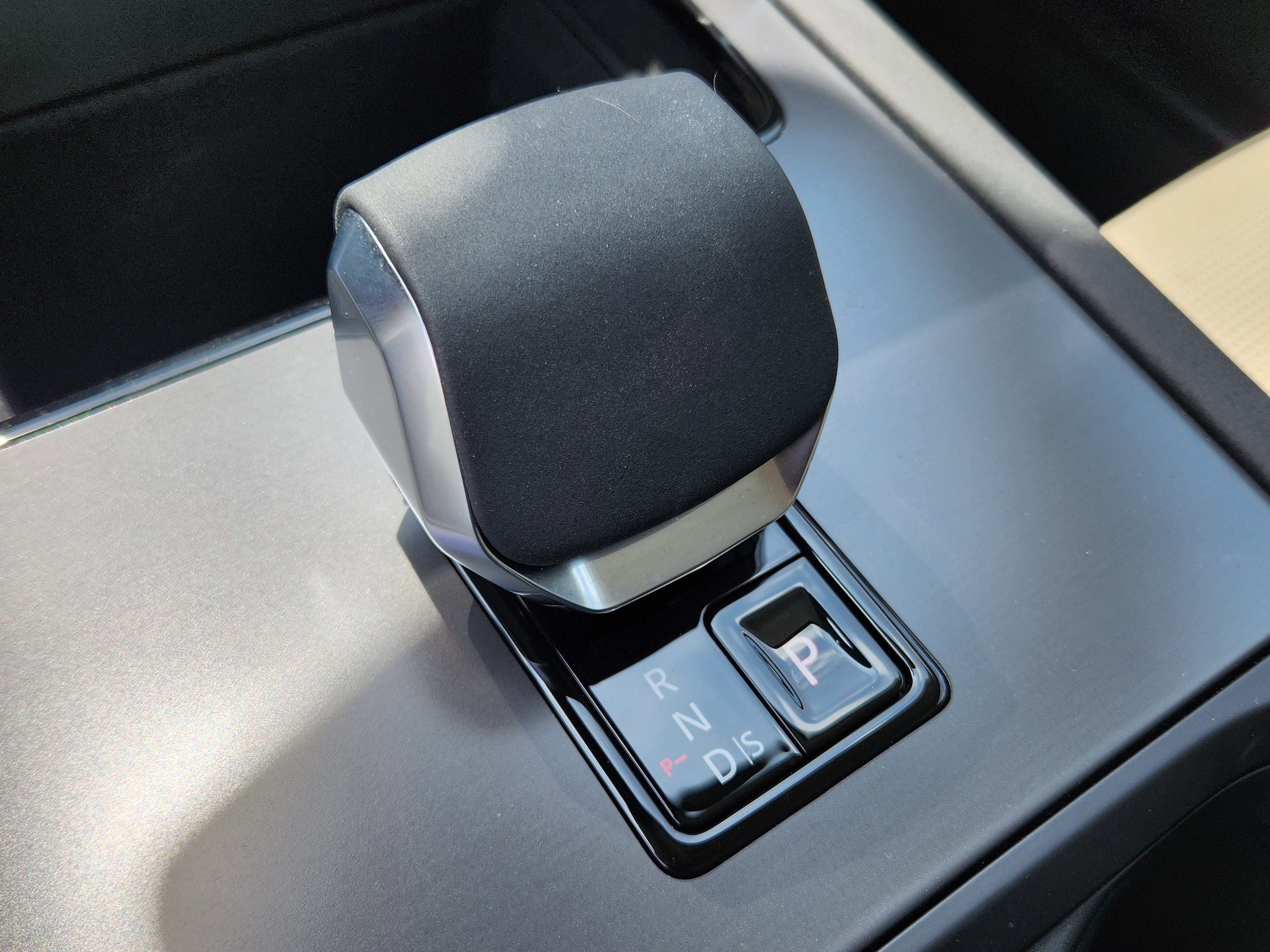 2025 Land Rover Discovery Sport S