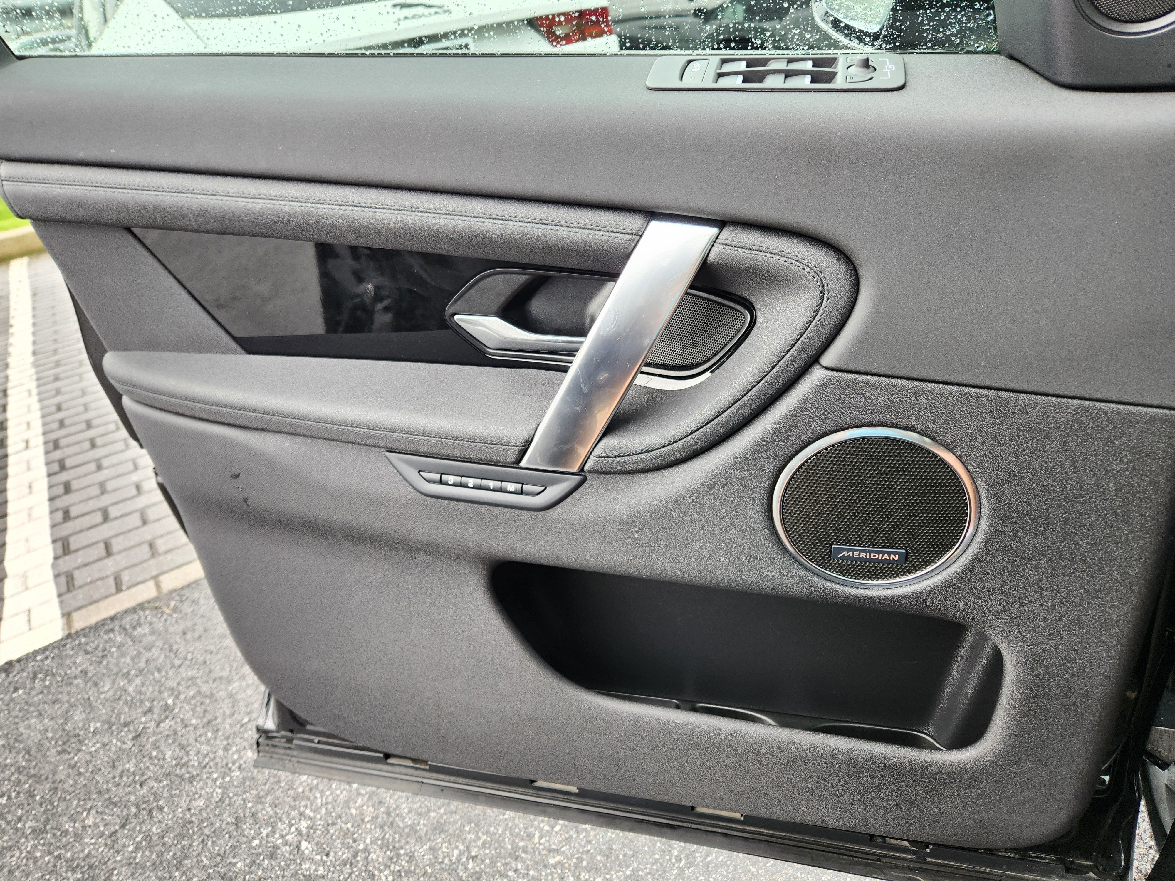 2025 Land Rover Discovery Sport S