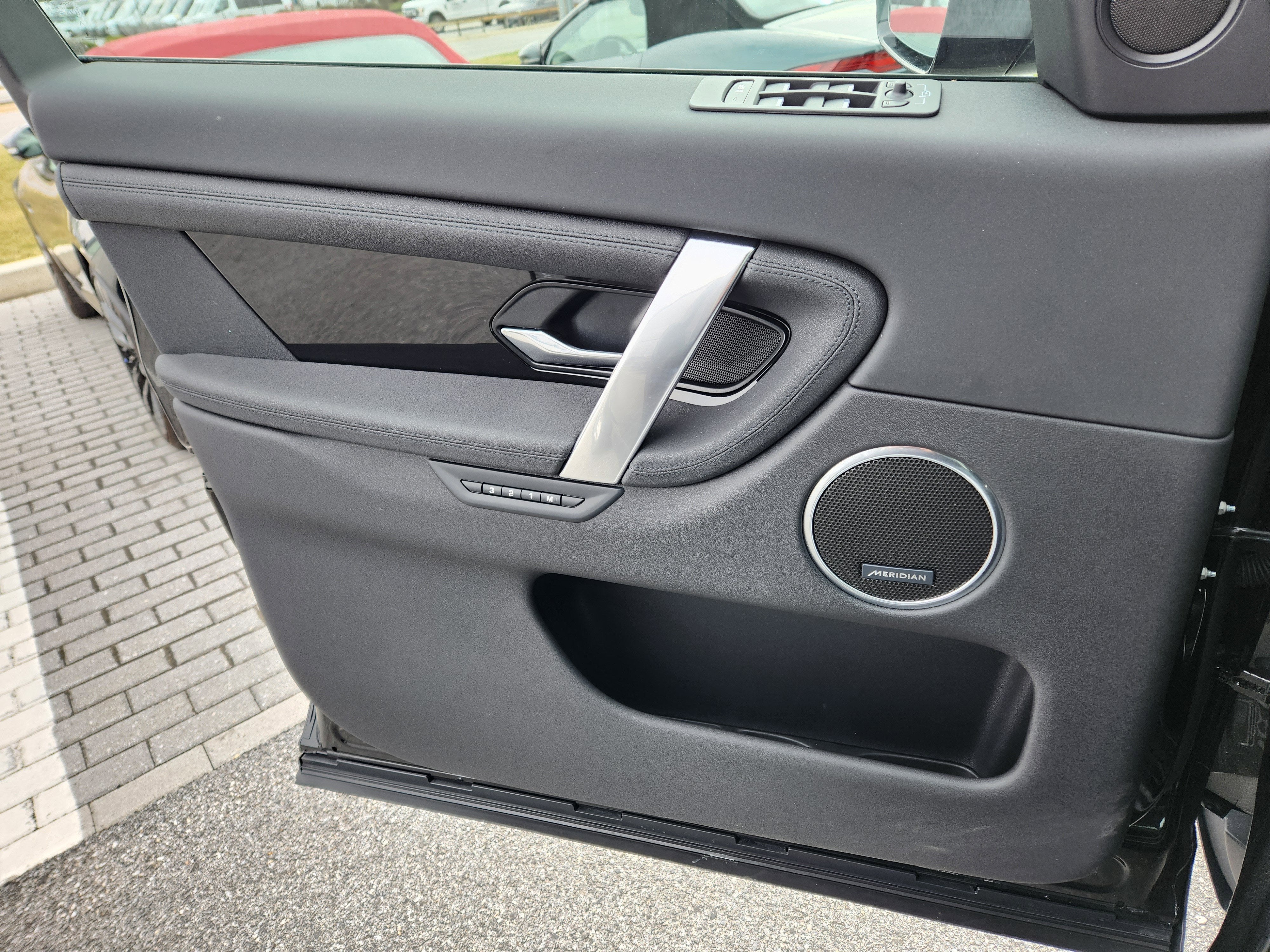 2025 Land Rover Discovery Sport S