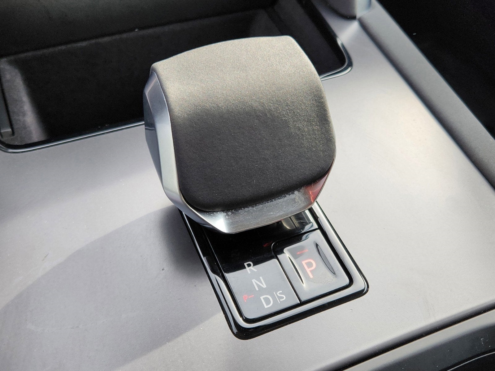 2024 Land Rover Discovery Sport S