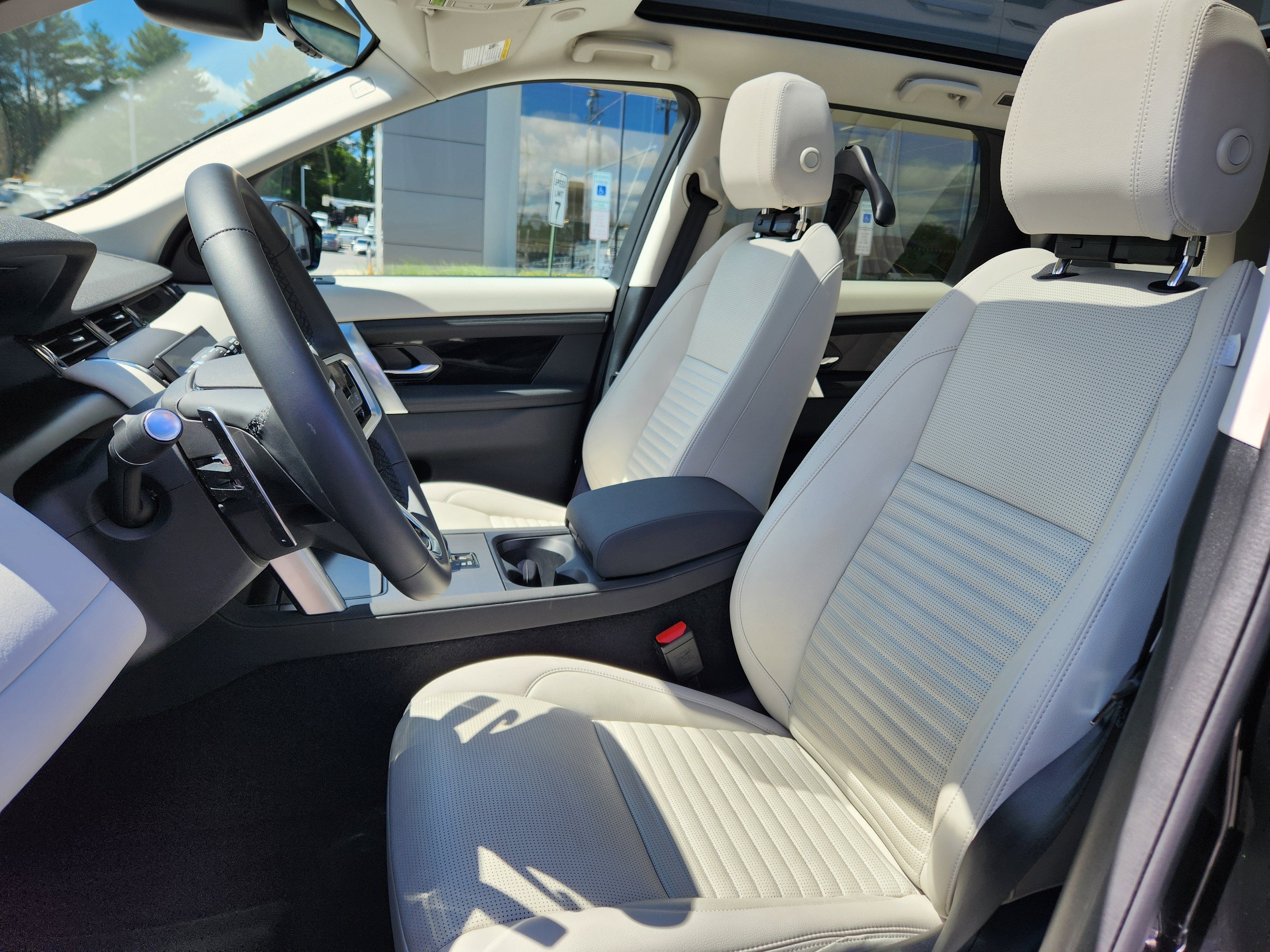 2025 Land Rover Discovery Sport S