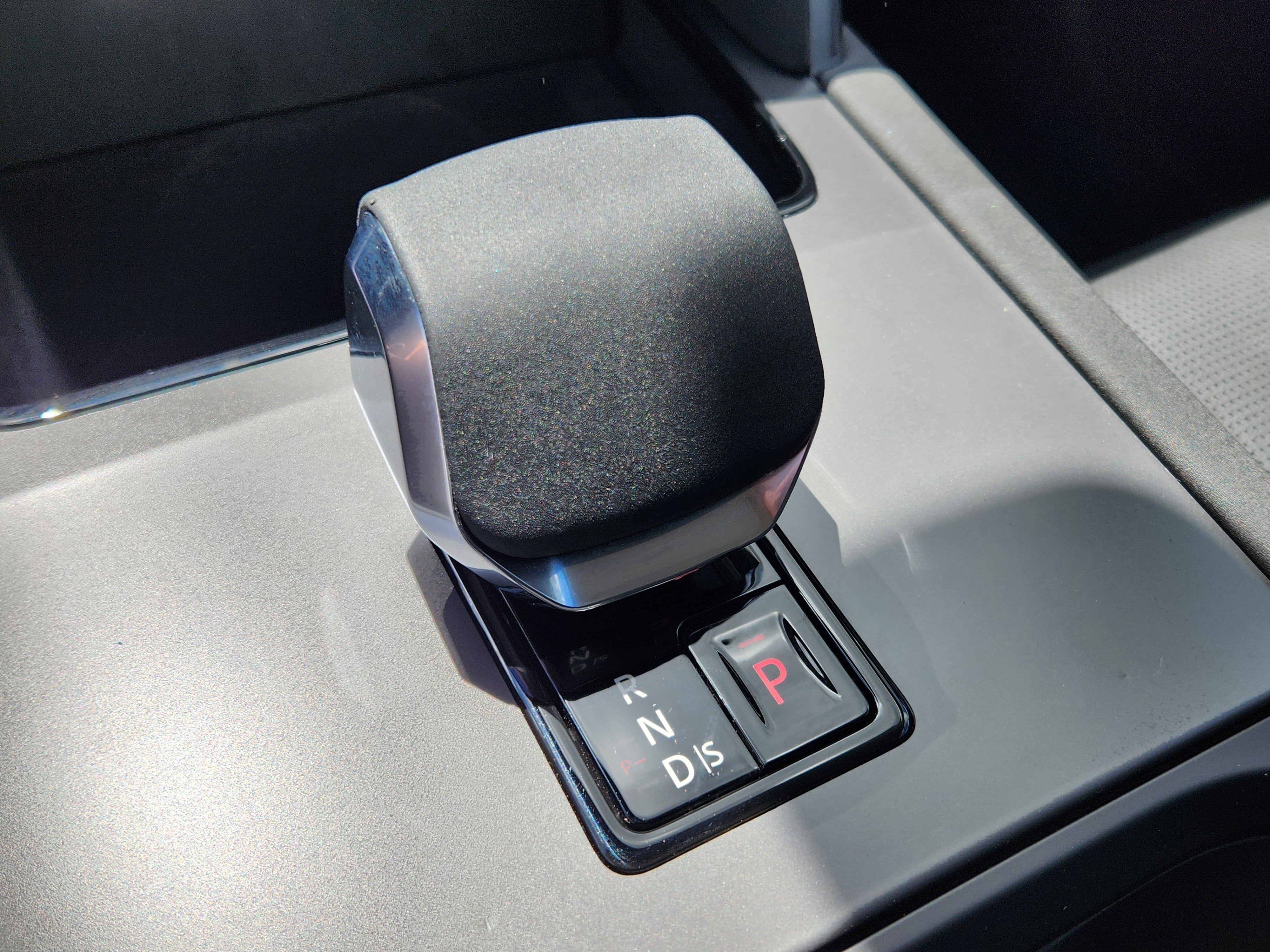 2024 Land Rover Discovery Sport S