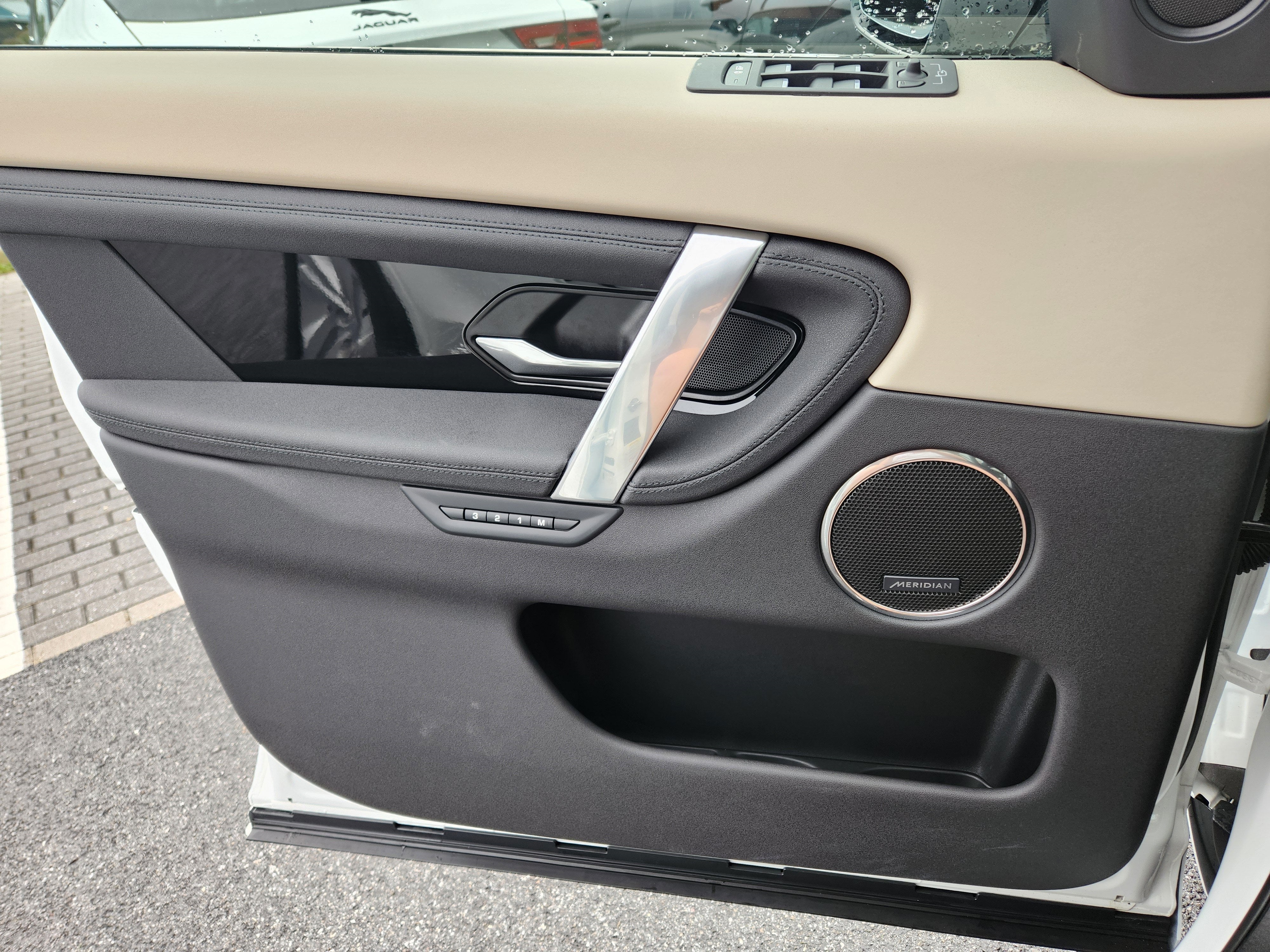 2025 Land Rover Discovery Sport S