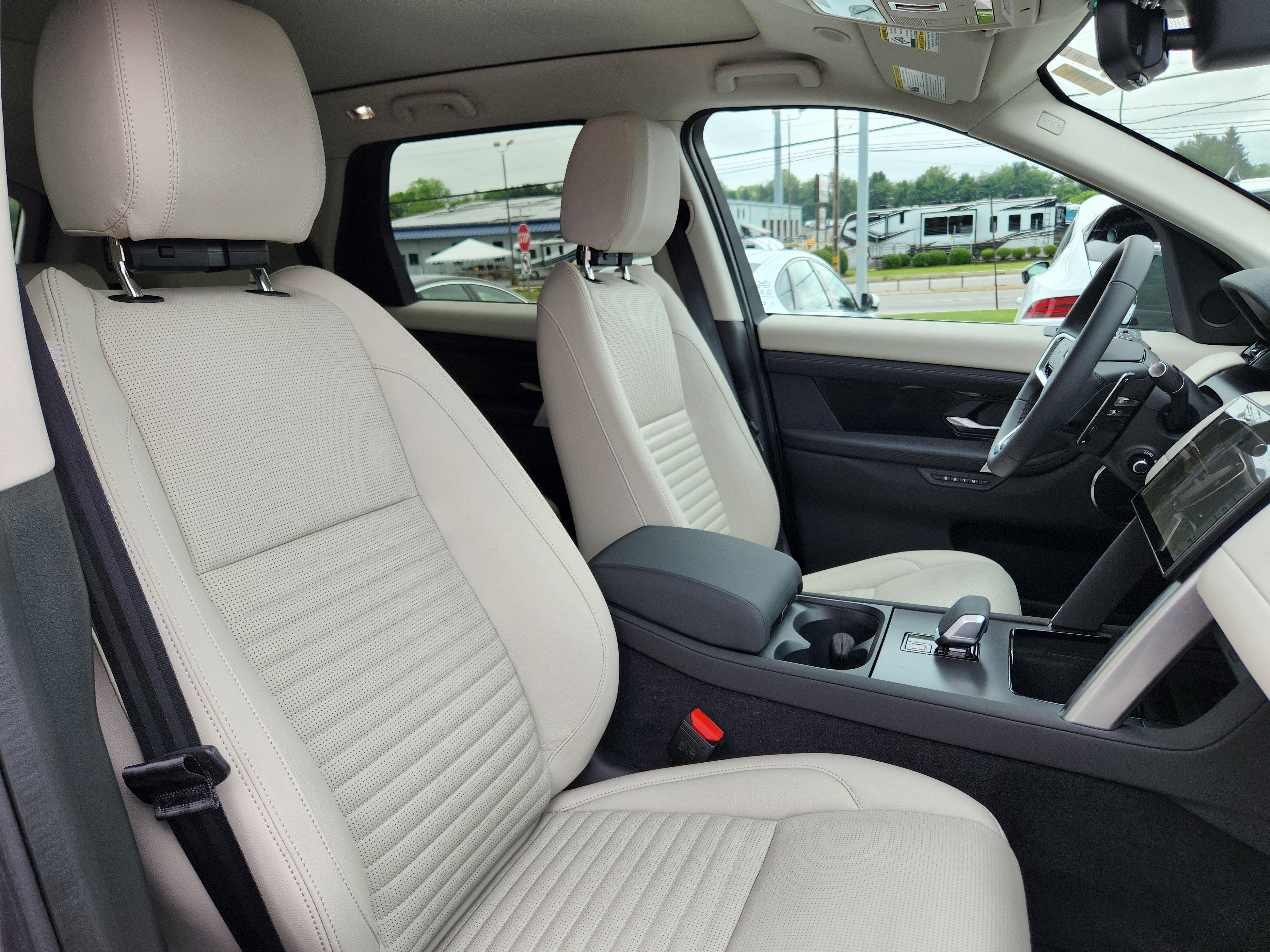 2025 Land Rover Discovery Sport S