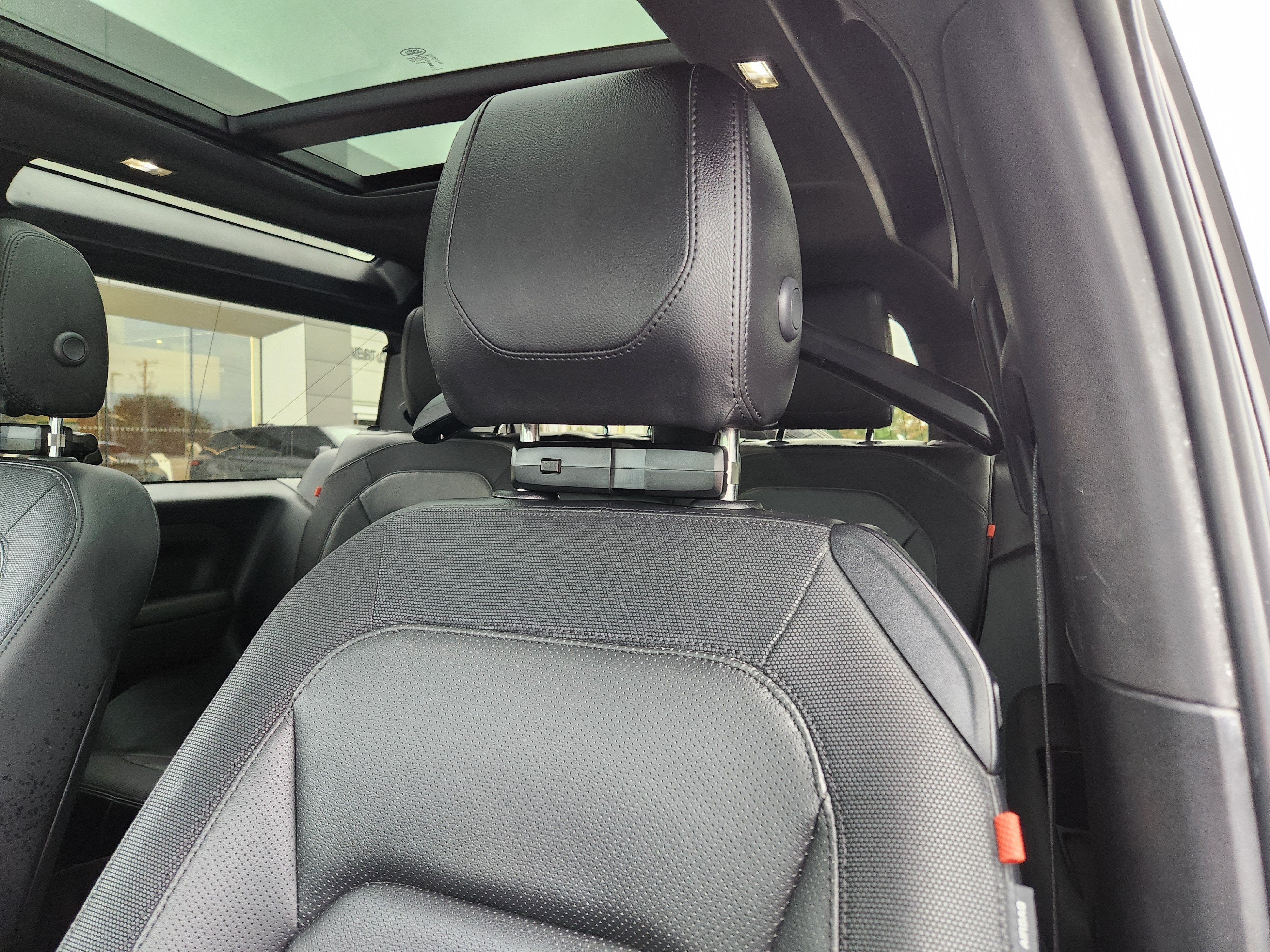 2024 Land Rover Defender 90 X-Dynamic SE