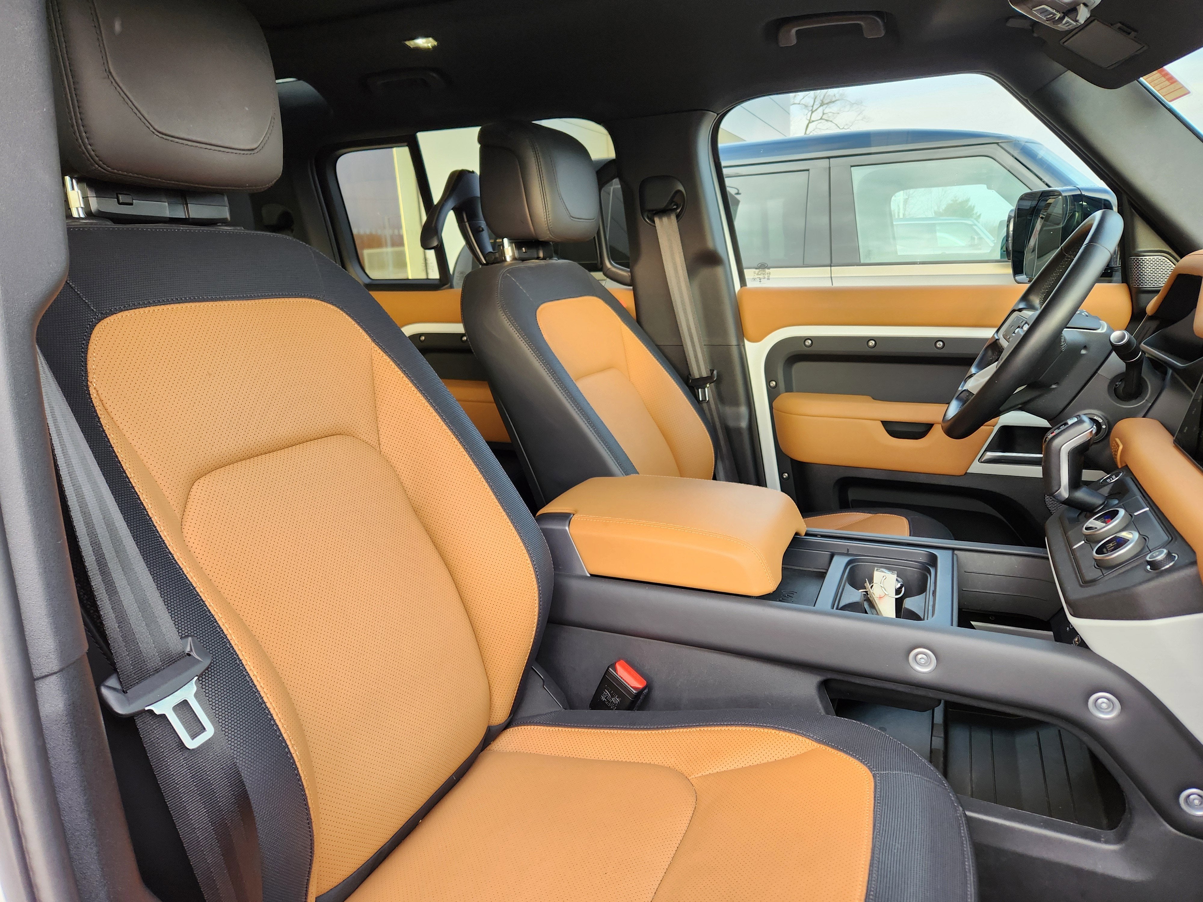 2024 Land Rover Defender 110 X-Dynamic SE