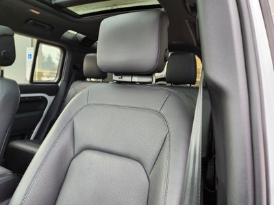2025 Land Rover Defender 110 X-Dynamic SE