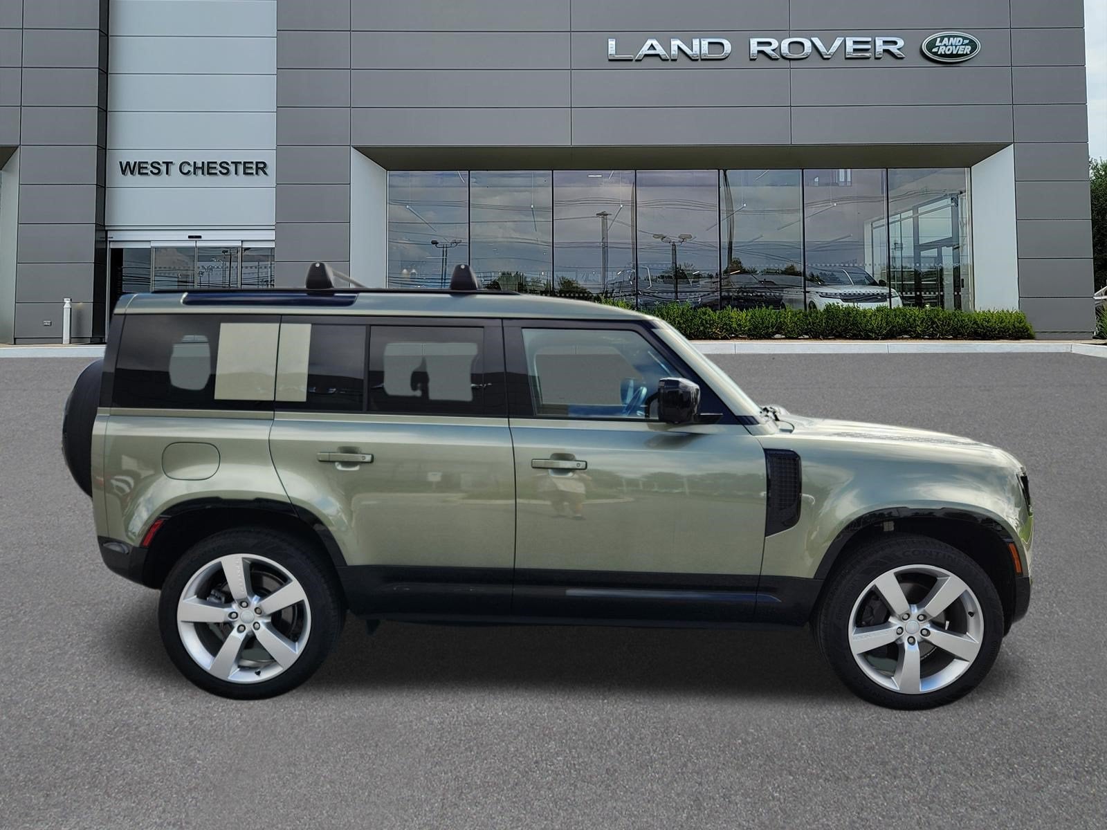 2025 Land Rover Defender 110 X-Dynamic SE