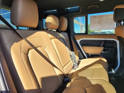 2025 Land Rover Defender 110 X-Dynamic SE
