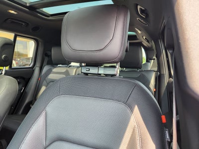 2023 Land Rover Defender 130 X-Dynamic SE