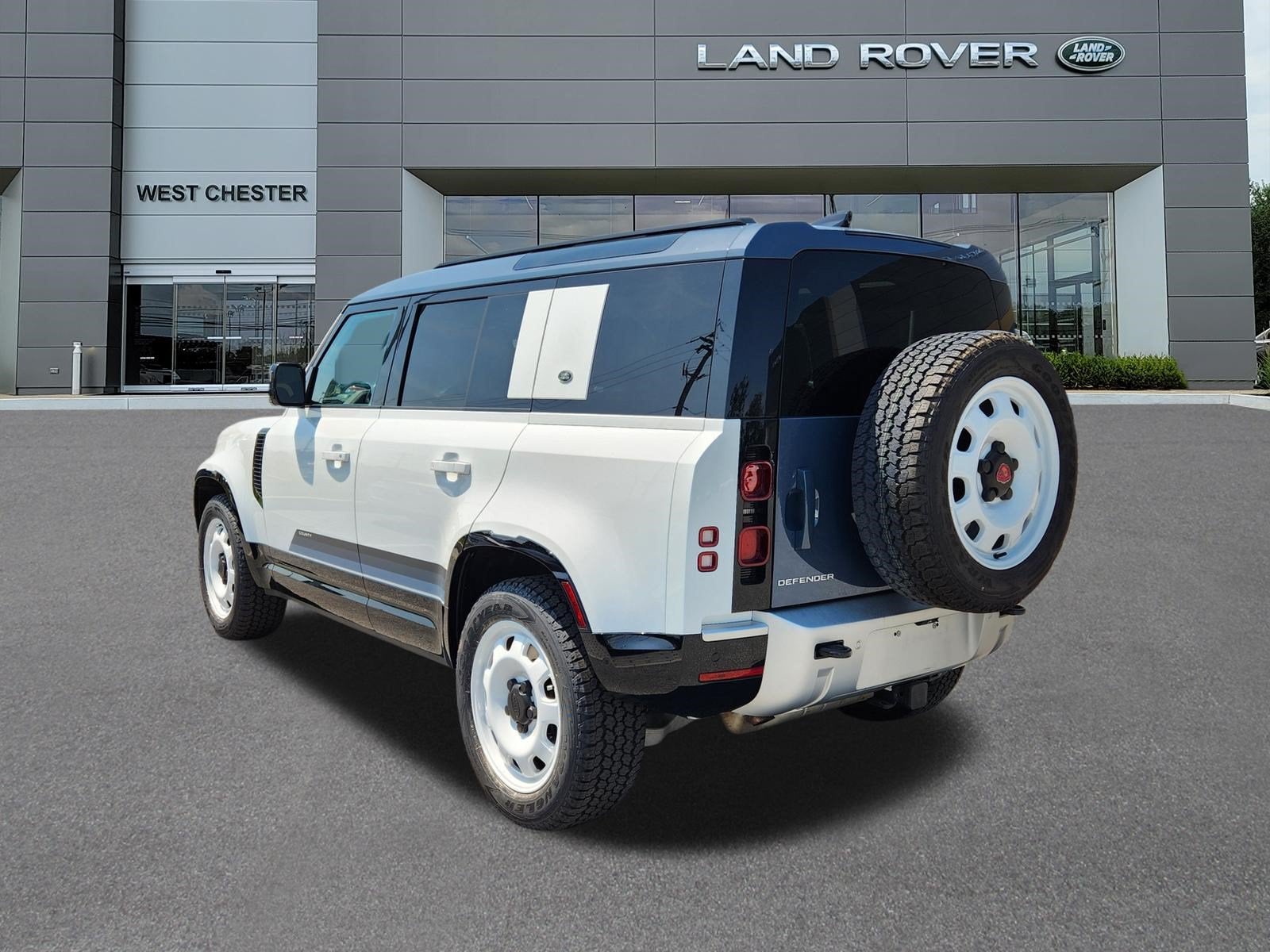 2024 Land Rover Defender 110 S