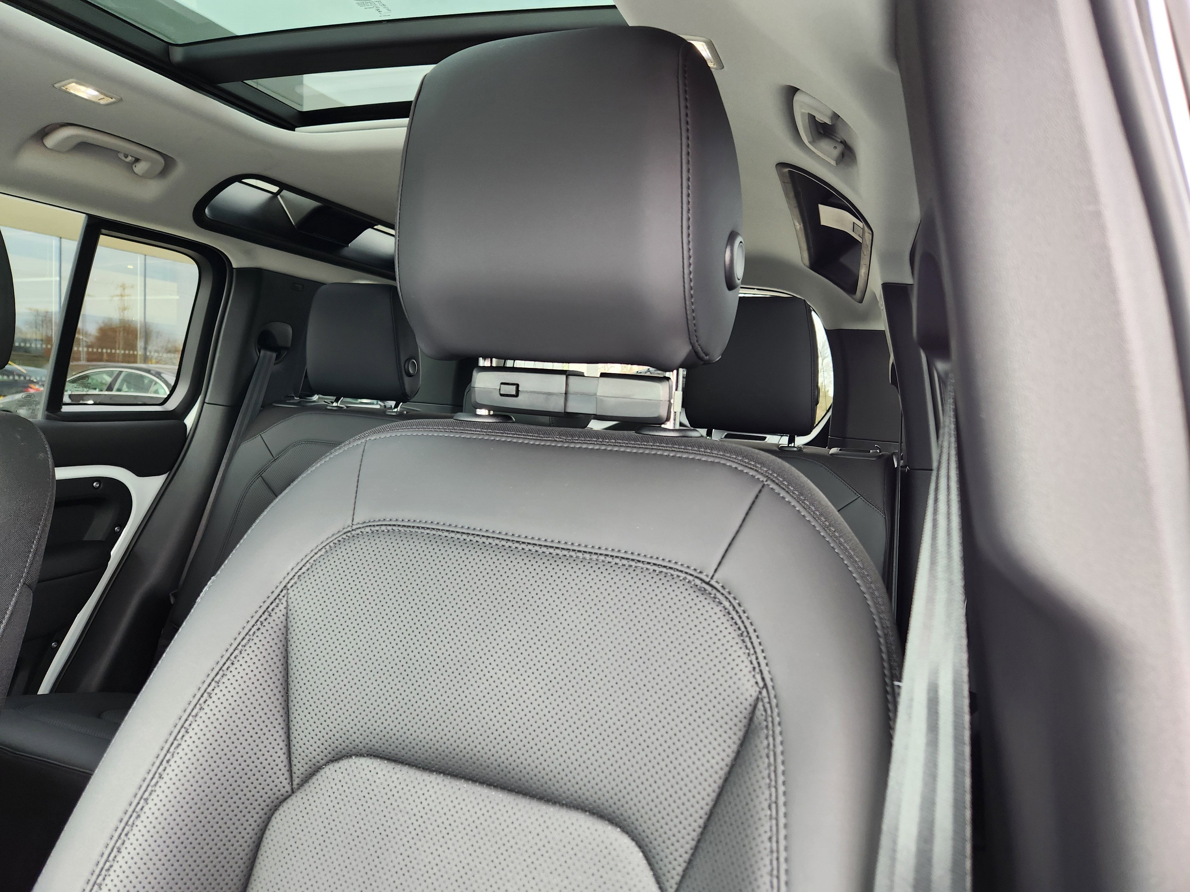 2025 Land Rover Defender S